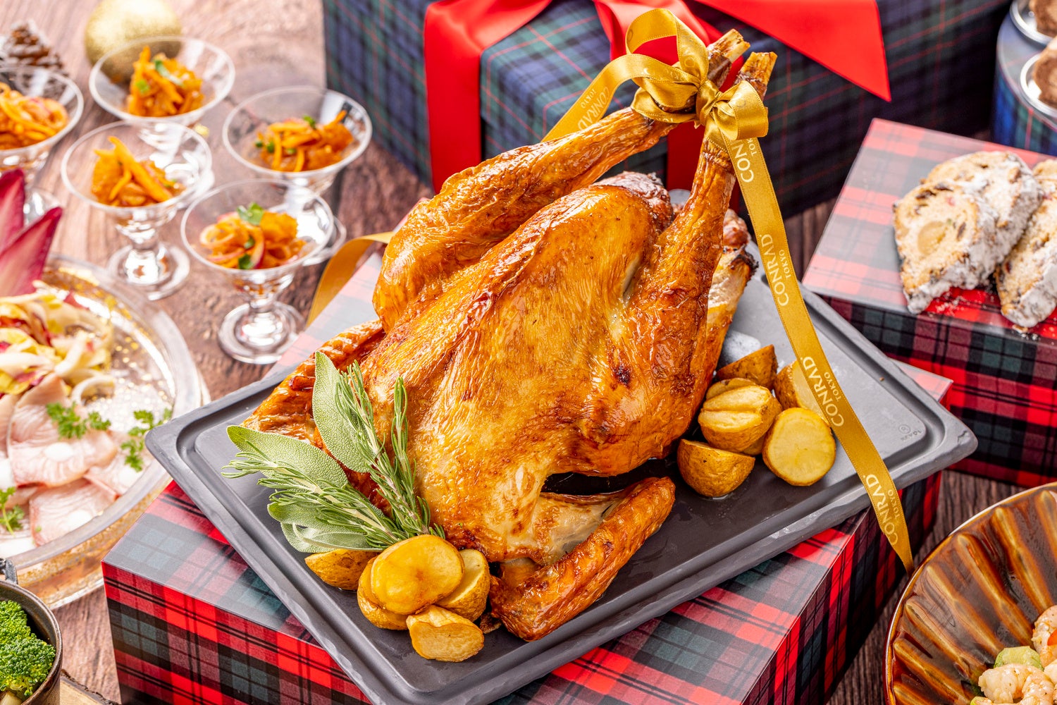 ローストチキン　スタッフィング　クランベリーソース