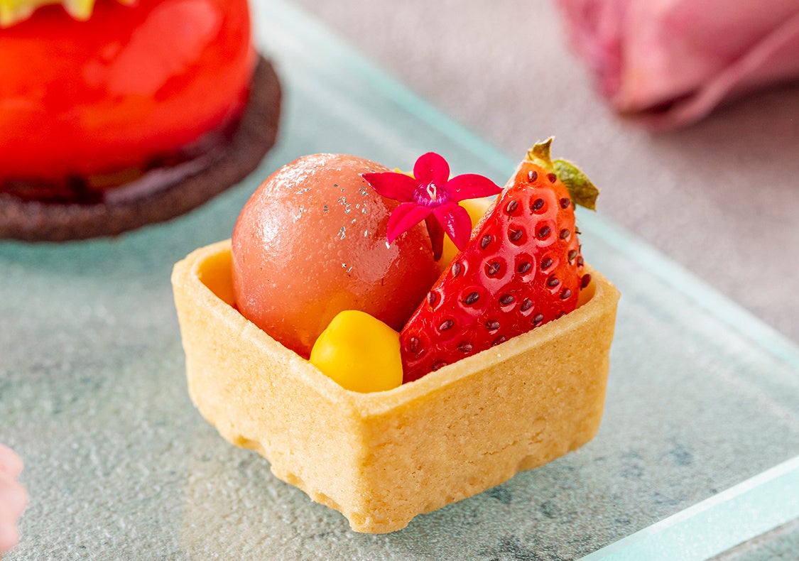 いちごと帆立のムースのタルト