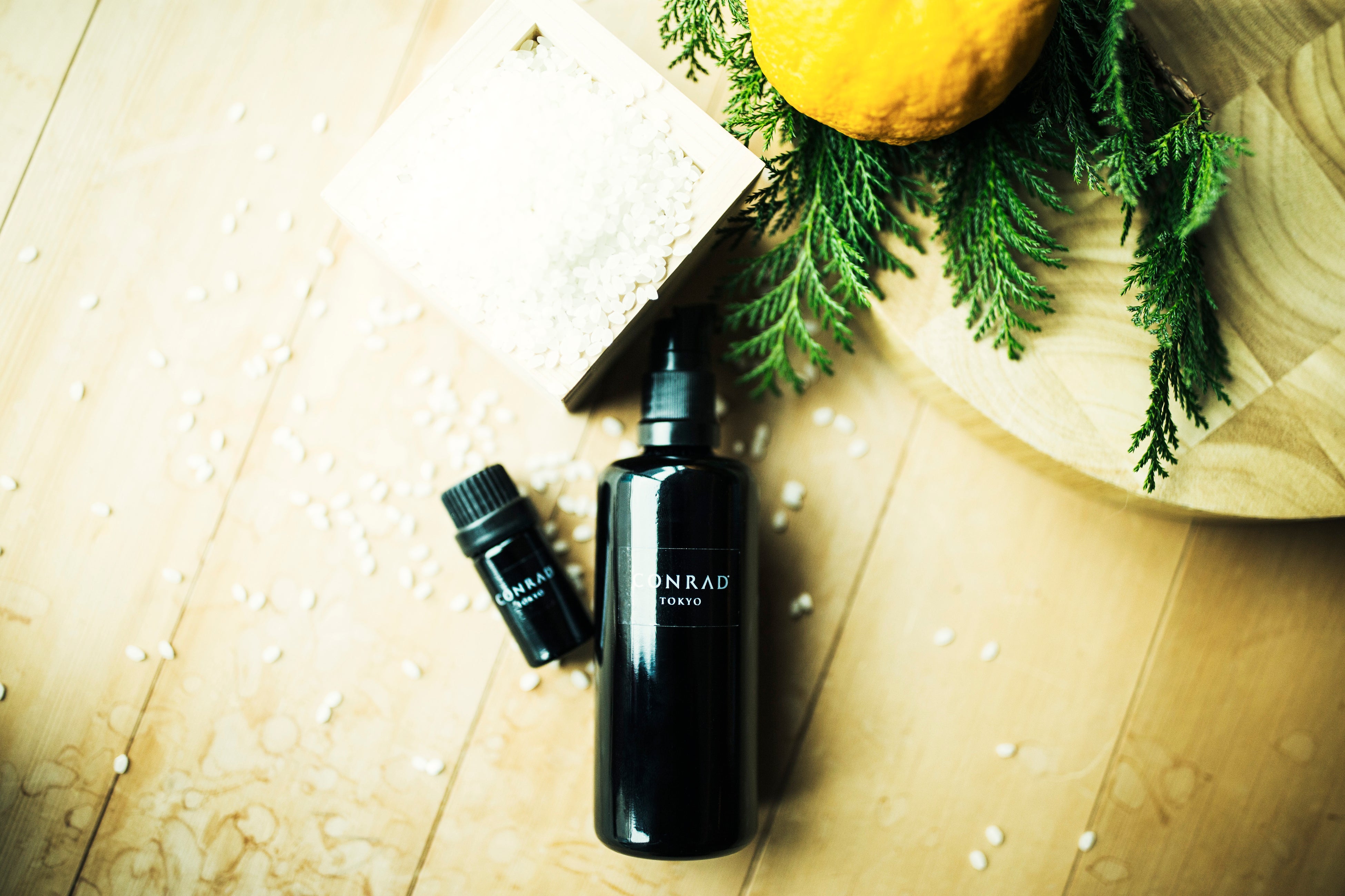 「水月スパ＆フィットネス」オリジナルマッサージオイル　ゆずとひのきの香り