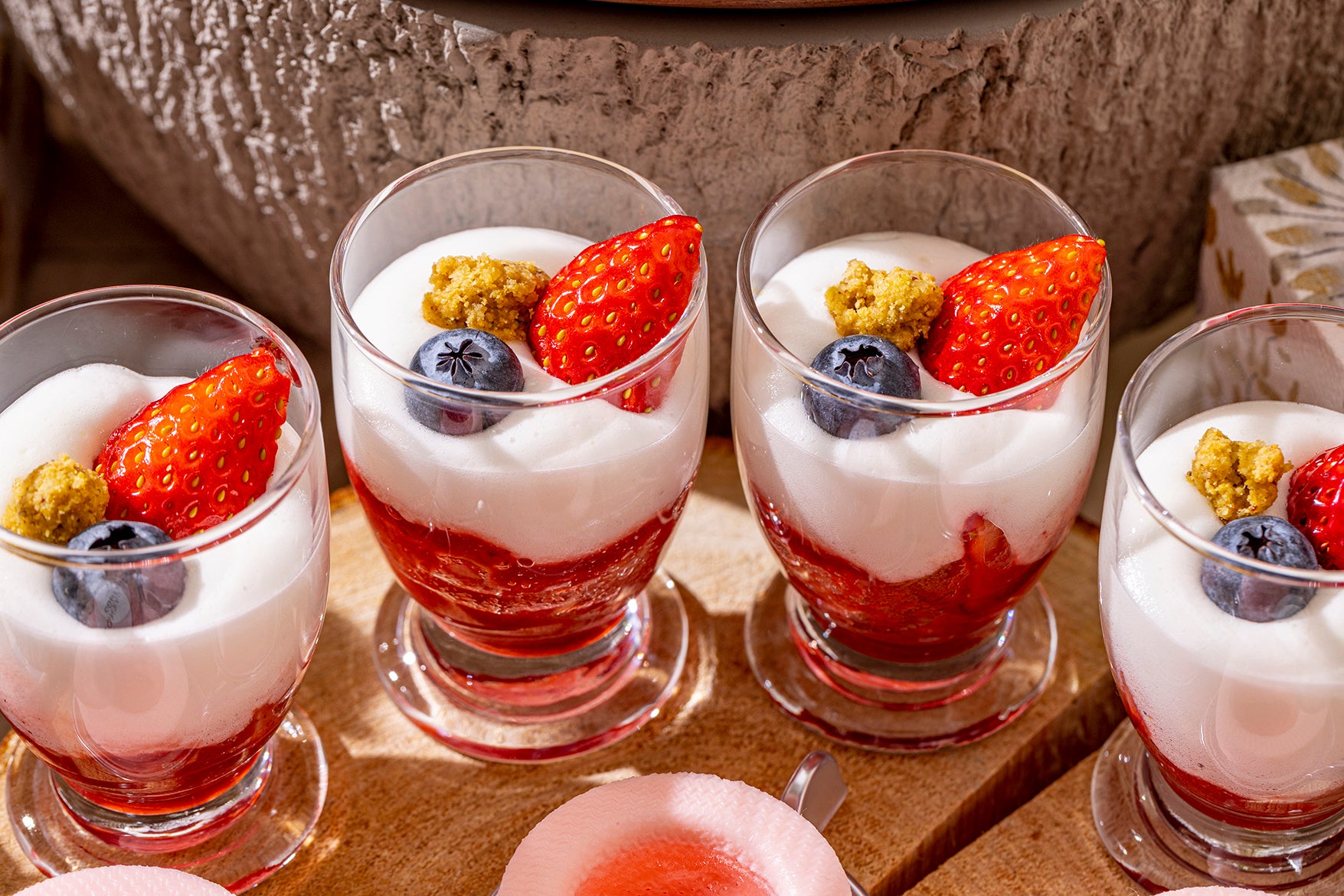 ヨーグルトといちごのベリーヌ