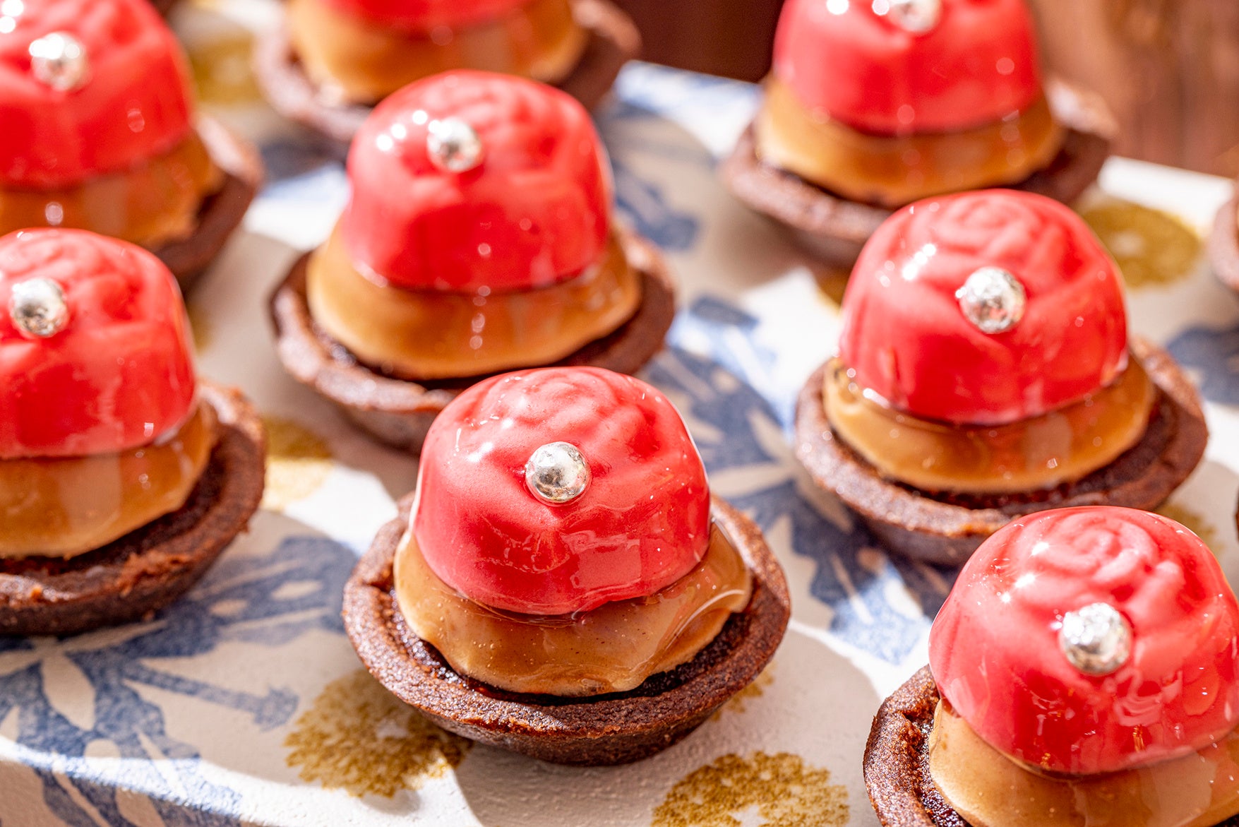 ラズベリーとプラリネタルト