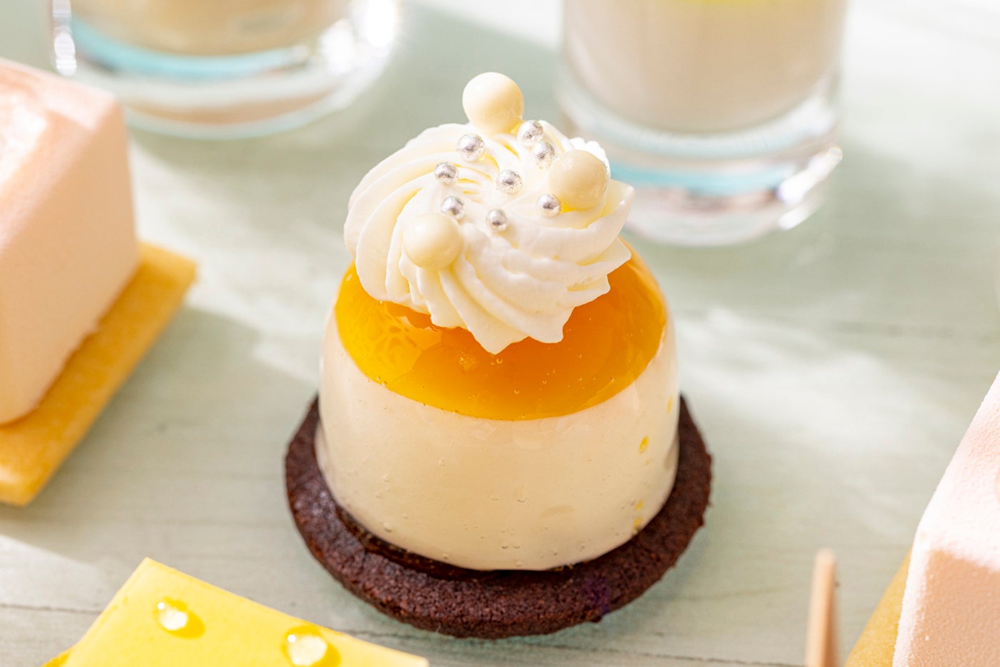 ヒマラヤピンクソルトが引きたてるフロマージュブランとパッションフルーツのムース