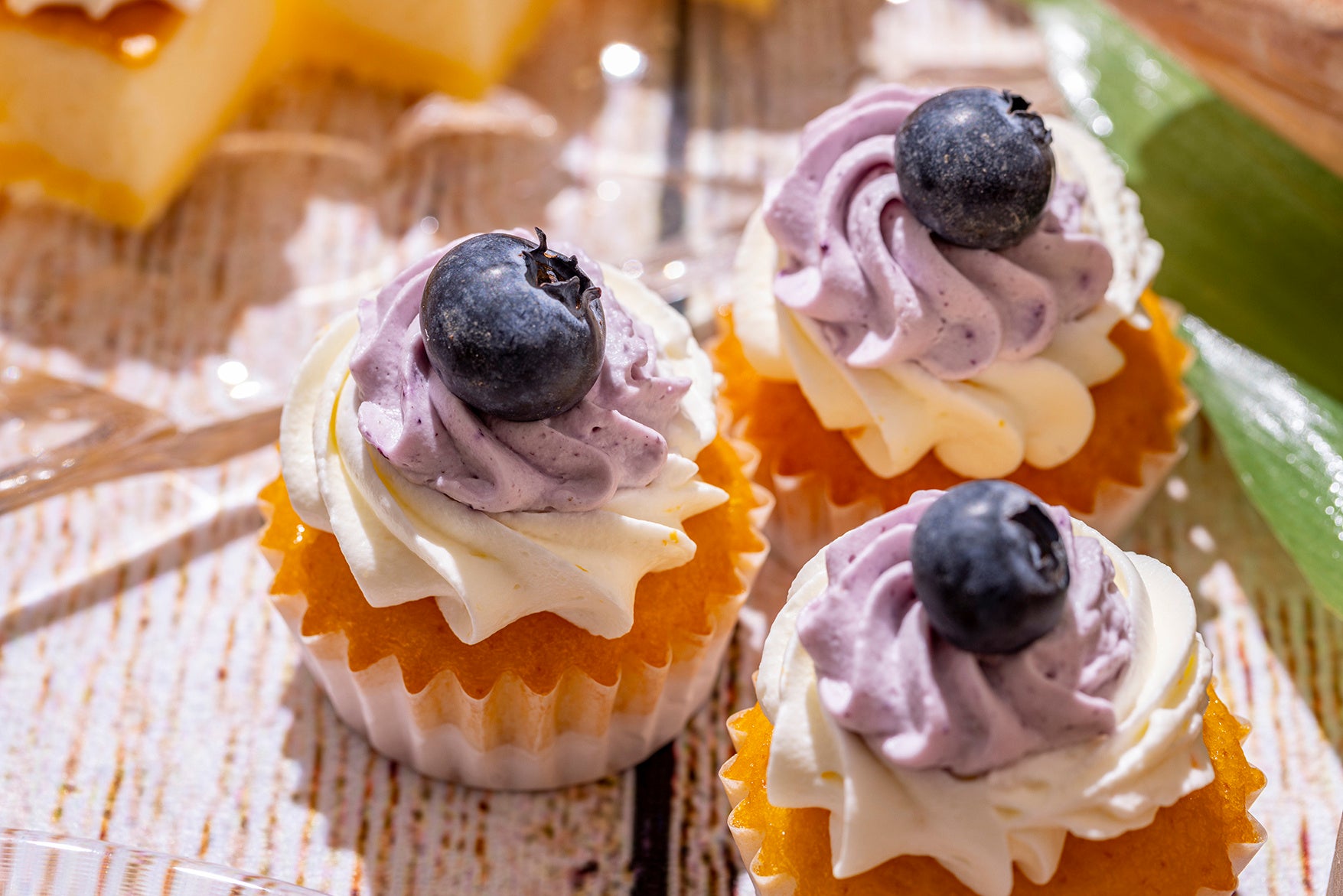 オレンジとカシスのカップケーキ