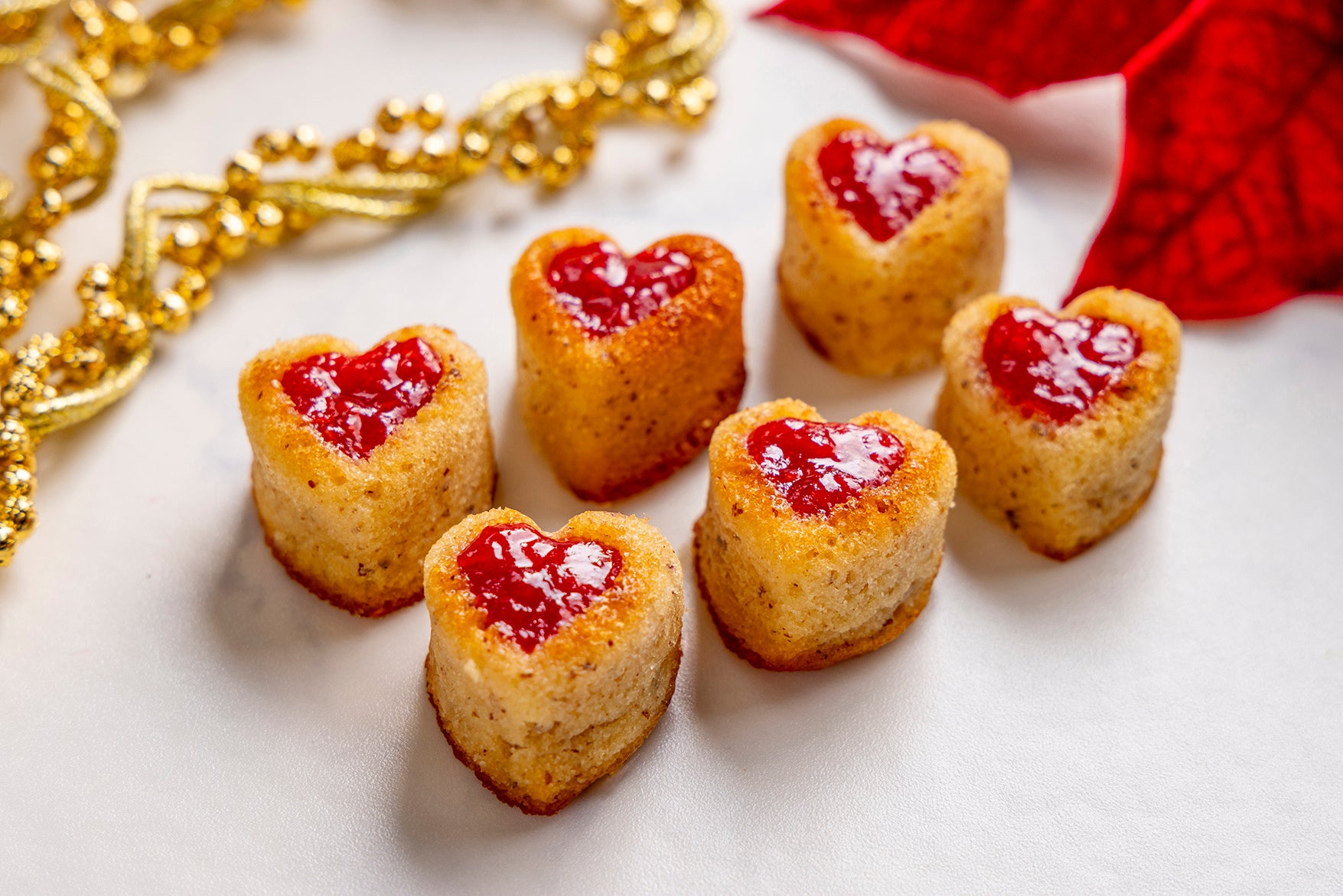 【レア品・クリスマス赤】ヒルトン系  ホテル  ノベルティ コンラッド東京 コンラッド東京、11月3日（金 ・ 祝）より「ラブ・クリスマス