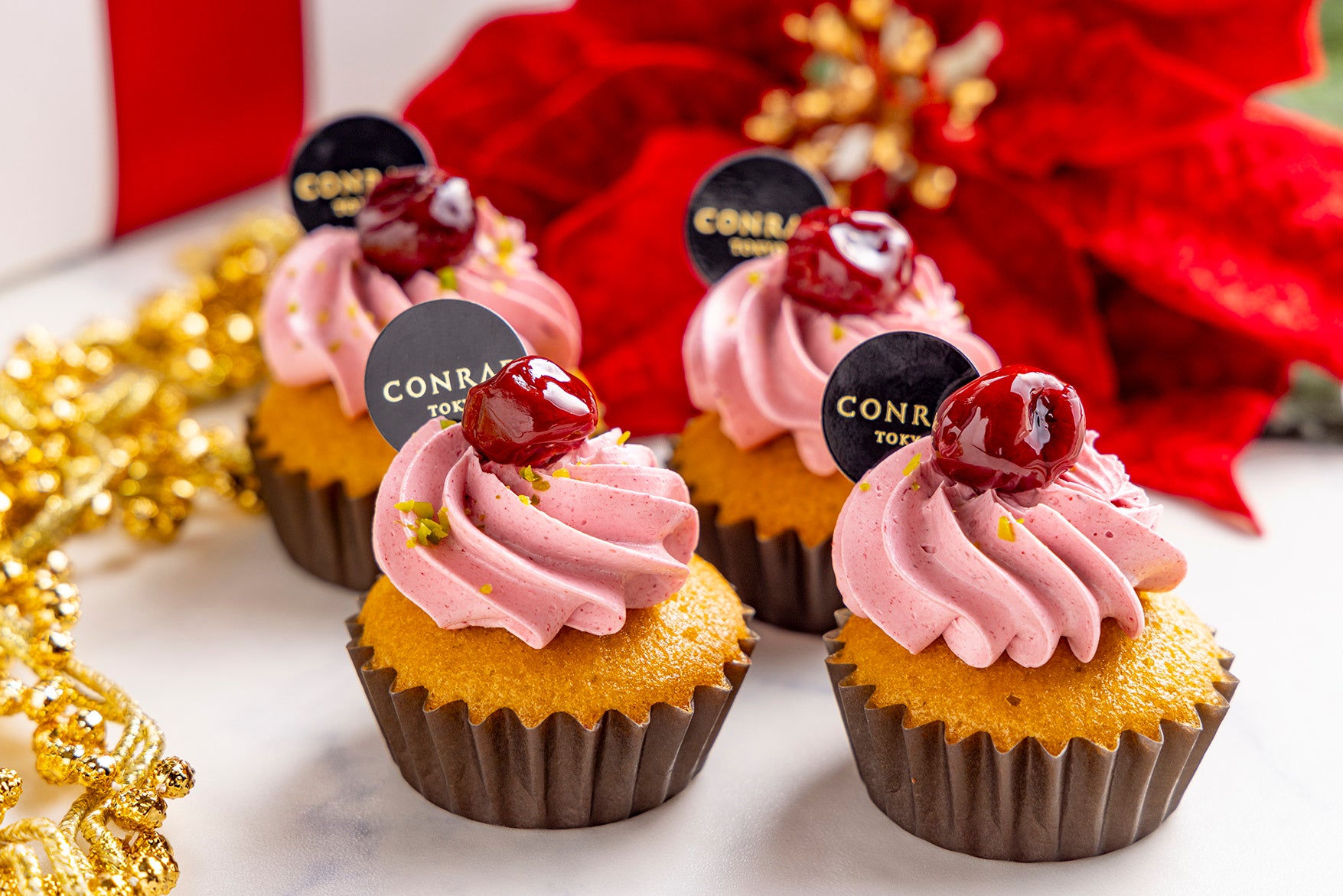 ピスタチオとグリオットのカップケーキ