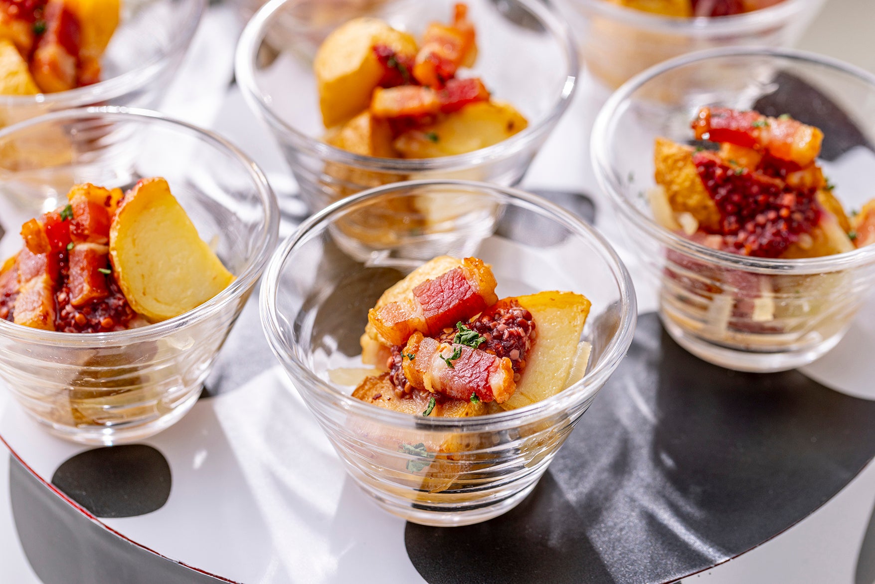 チェリーウッドベーコンのリヨネーズポテト