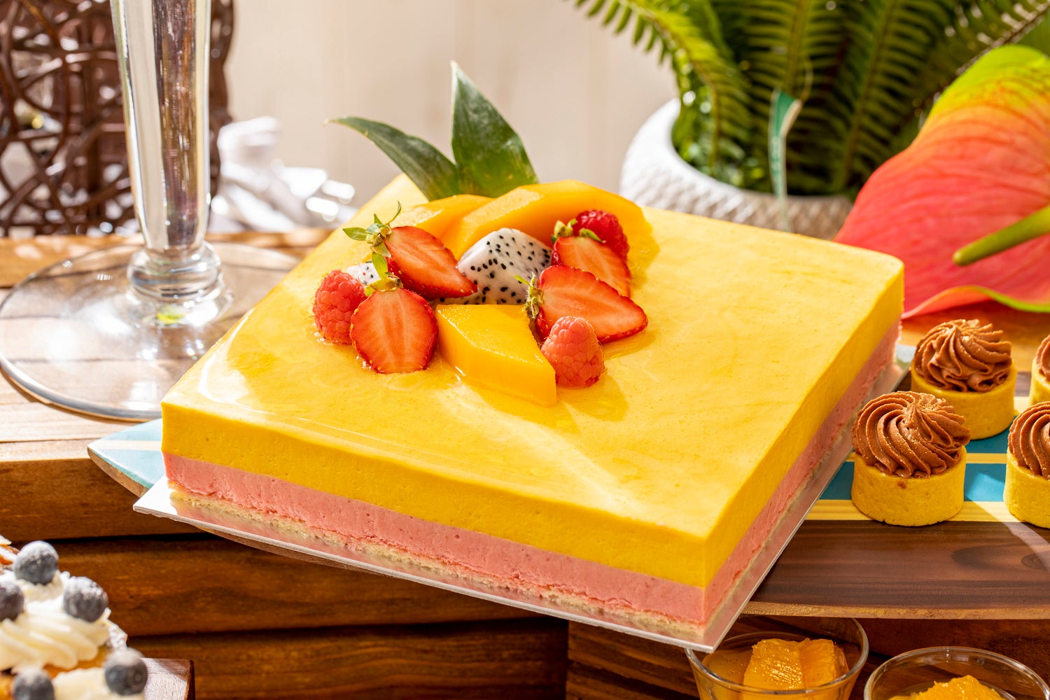 マンゴーといちごのムース