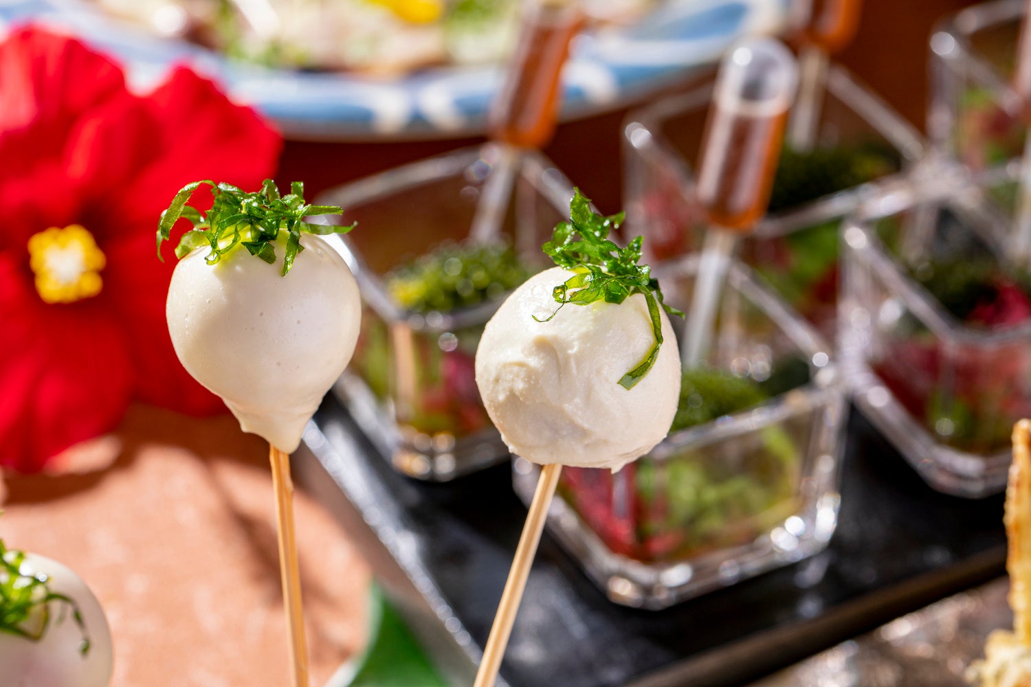 ジーマーミ豆腐のカプレーゼ　