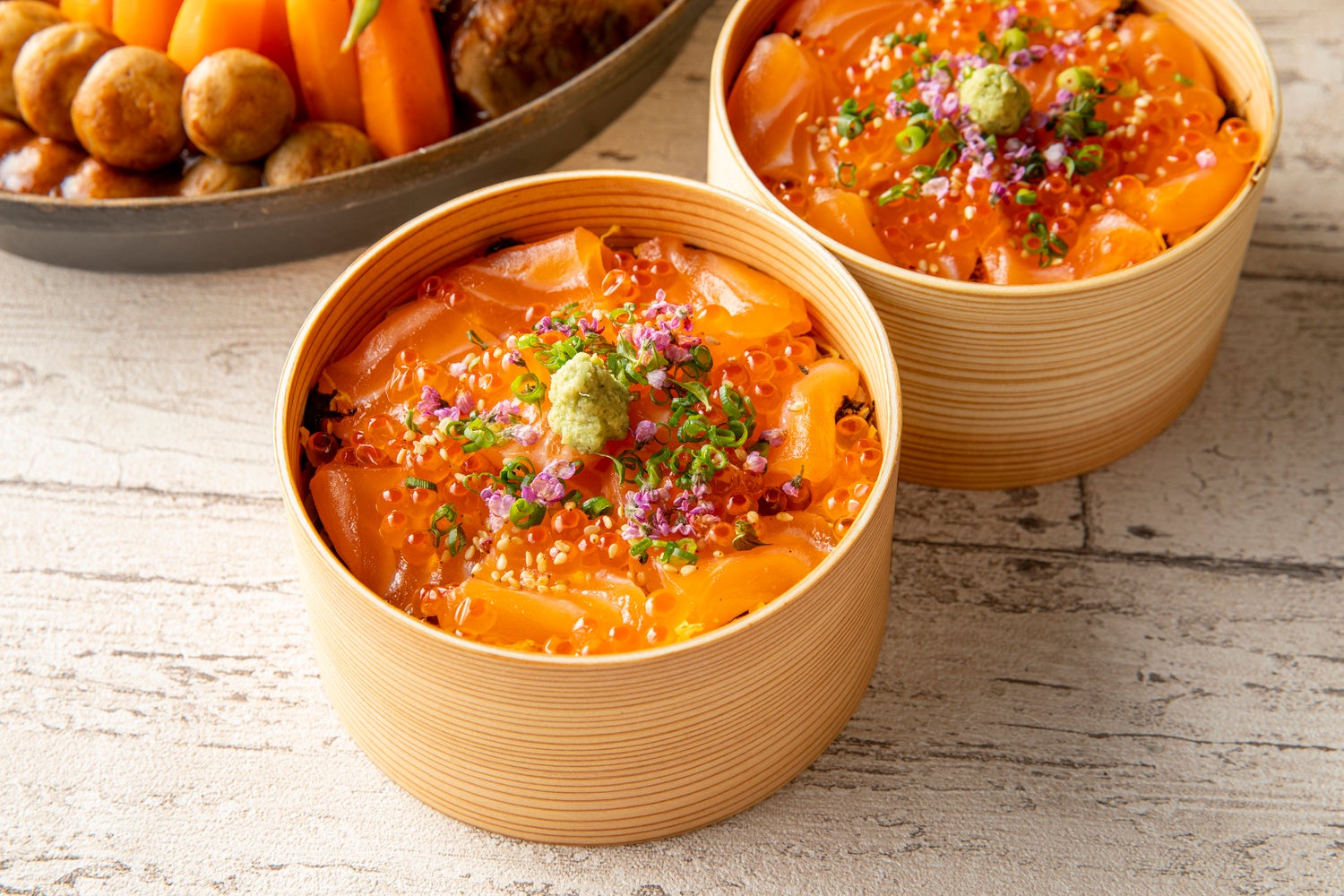 信州サーモンの親子丼