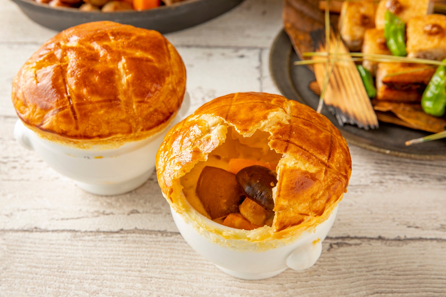 信州サーモンとキノコのクリームポットパイ