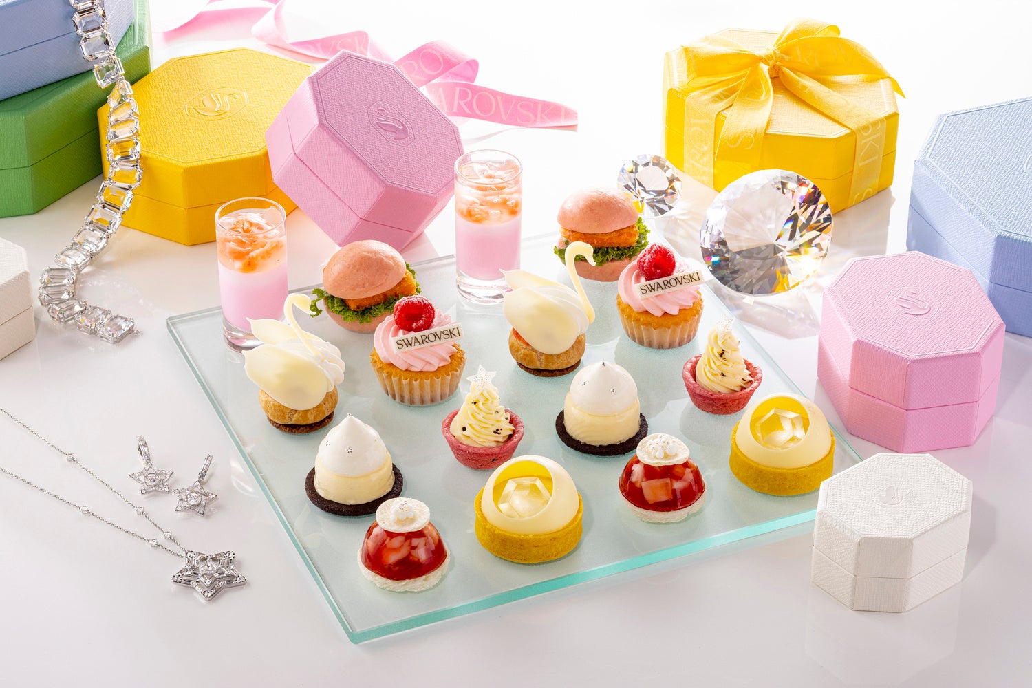 コンラッドアフタヌーンティー  with Swarovski