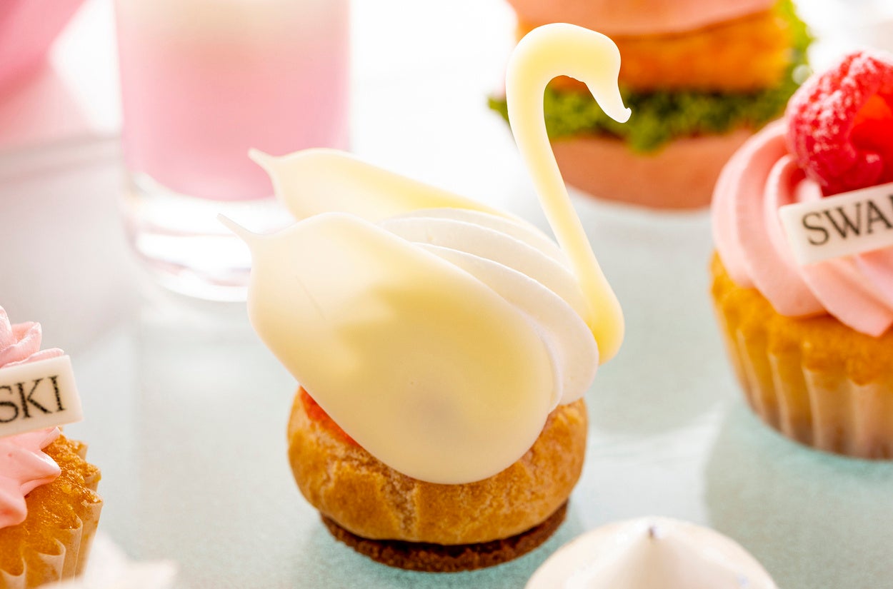 ラズベリーのシュークリーム