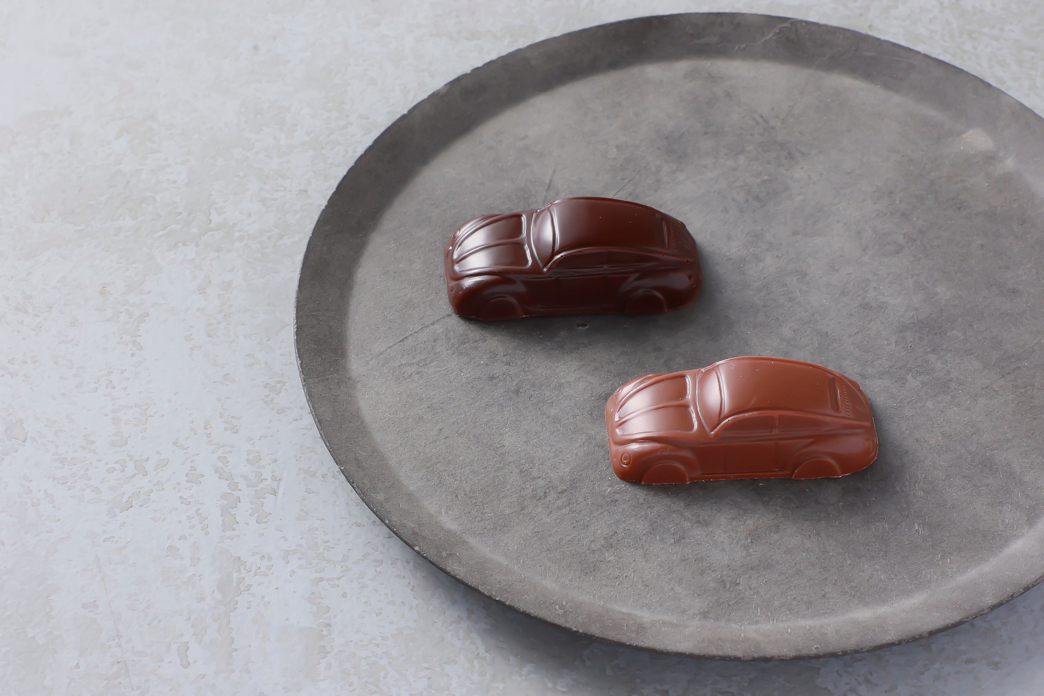 ヴォワチュール ノワール、ヴォワチュール レ（各税込389円）