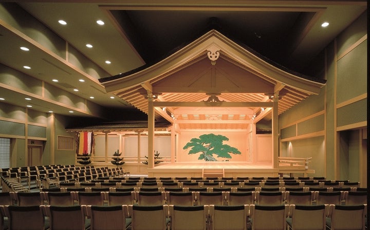 渋谷能:次世代の能楽師が繰り広げる舞台、東急文化村で開催中! 渋谷能:次世代の能楽師が繰り広げる舞台、東急文化村で開催中!