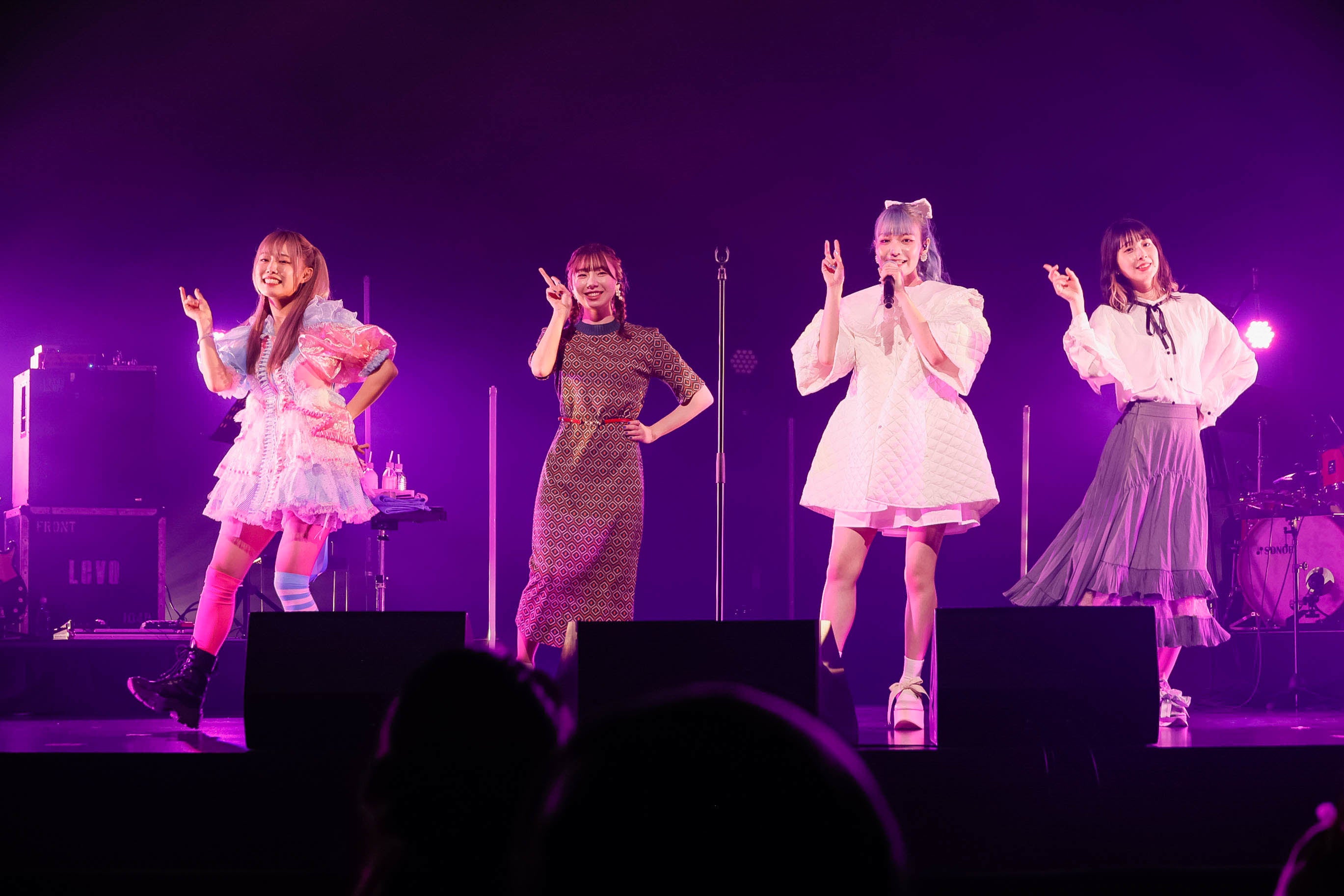 左から、ぁぃぁぃ・小玉ひかり・うじたまい・manaco