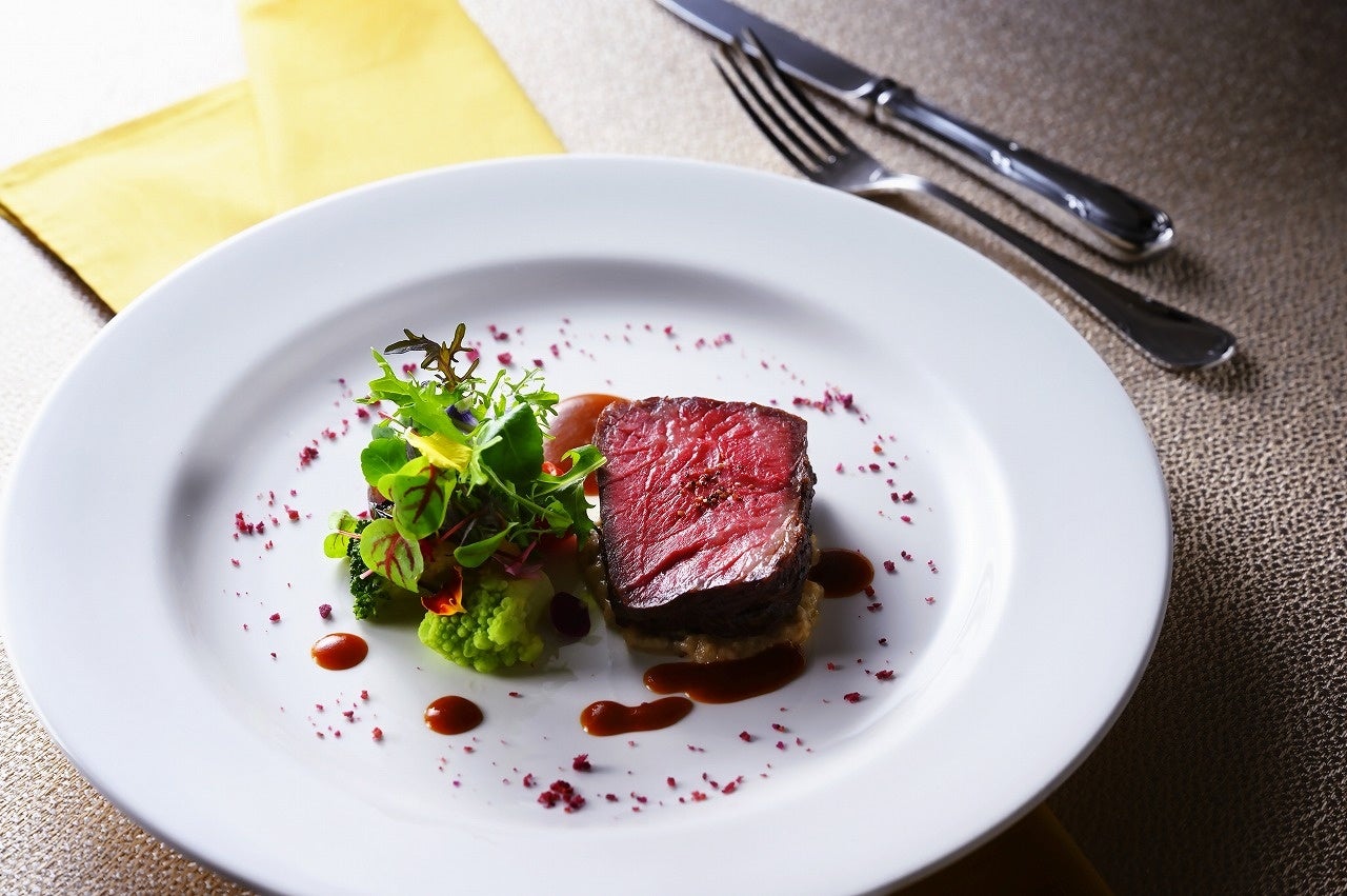 アンガス牛のグリル　ポルチーニ茸のリゾットを添えて