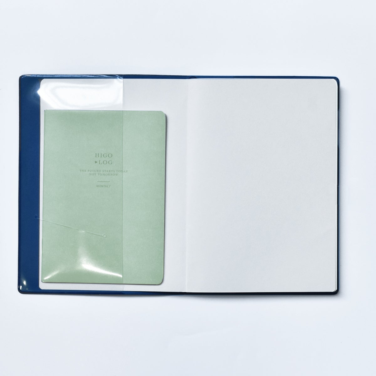 ミニマンスリーを手帳カバーへ装着した状態