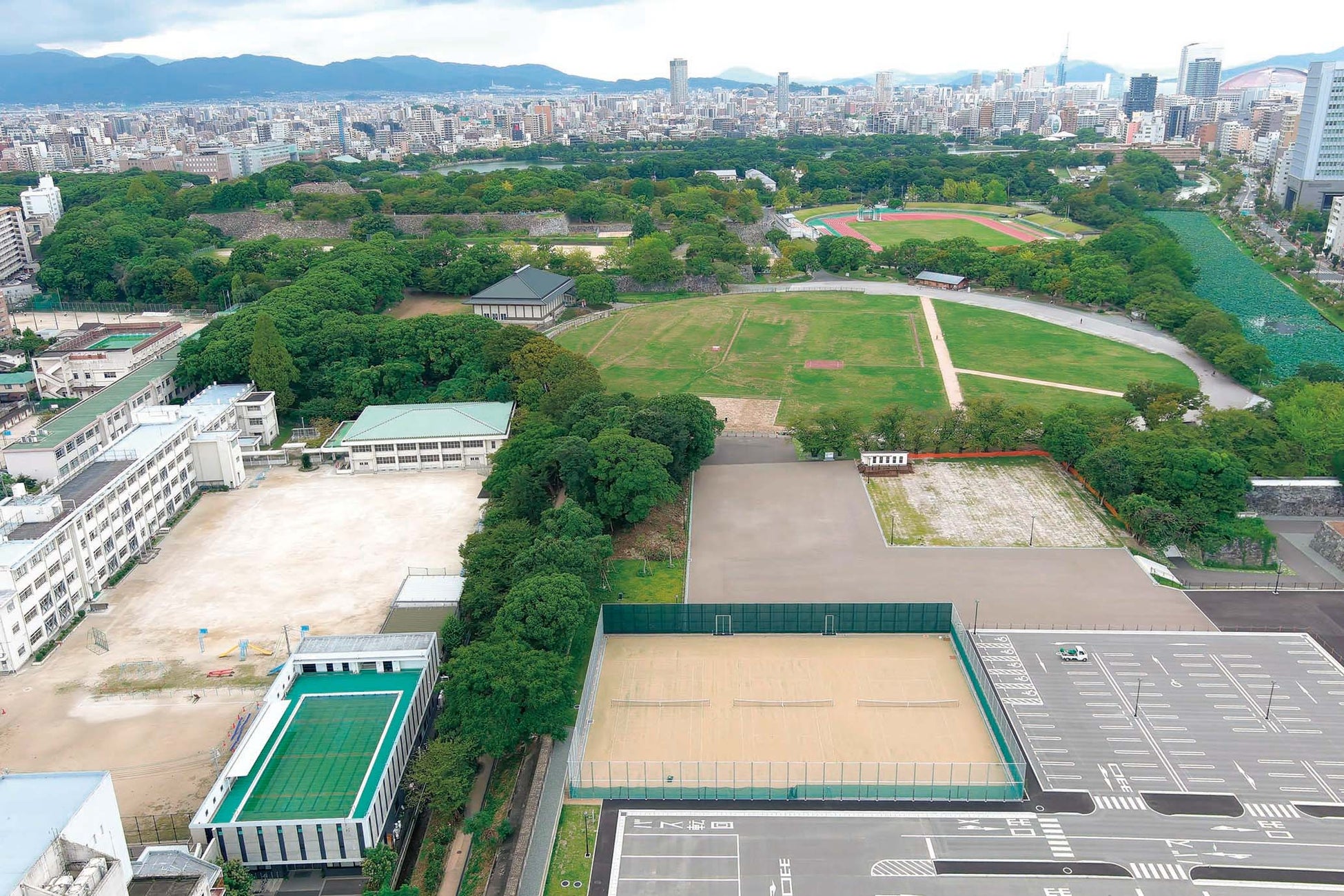 UR都市機構の情報誌『UR PRESS』最新号:巻頭インタビューは南沢奈央さん!特集:持続可能な『まち』づくり UR都市機構の情報誌『UR PRESS』最新号:巻頭インタビューは南沢奈央さん!特集:持続可能な『まち』づくり