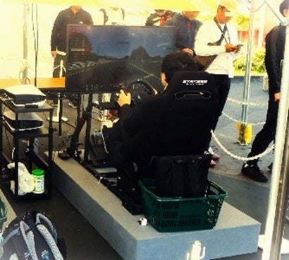 ドライビングシミュレーターイメージ