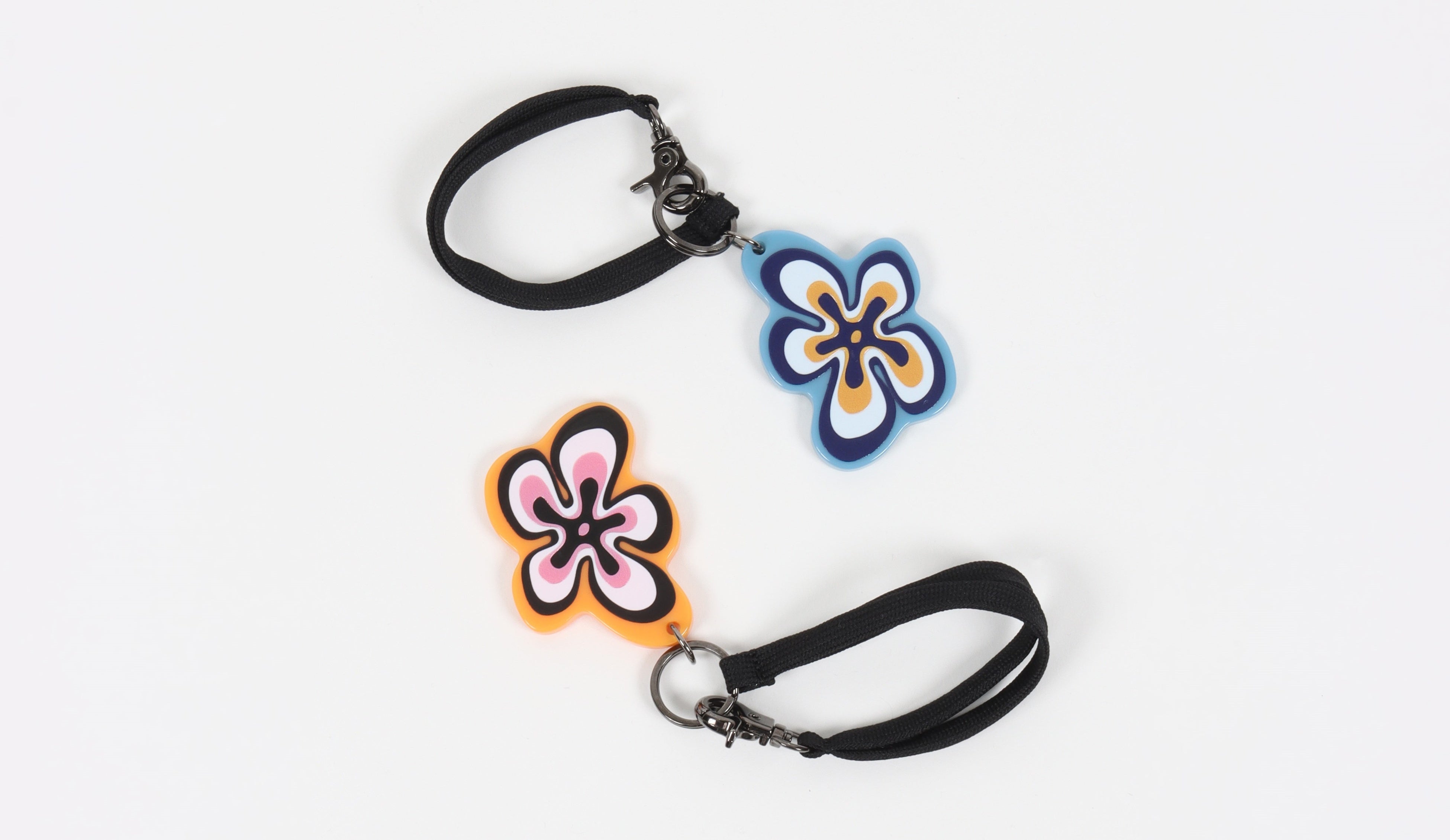 CAMPER（カンペール）」より夏をパワフルに彩るアーティーなフラワー