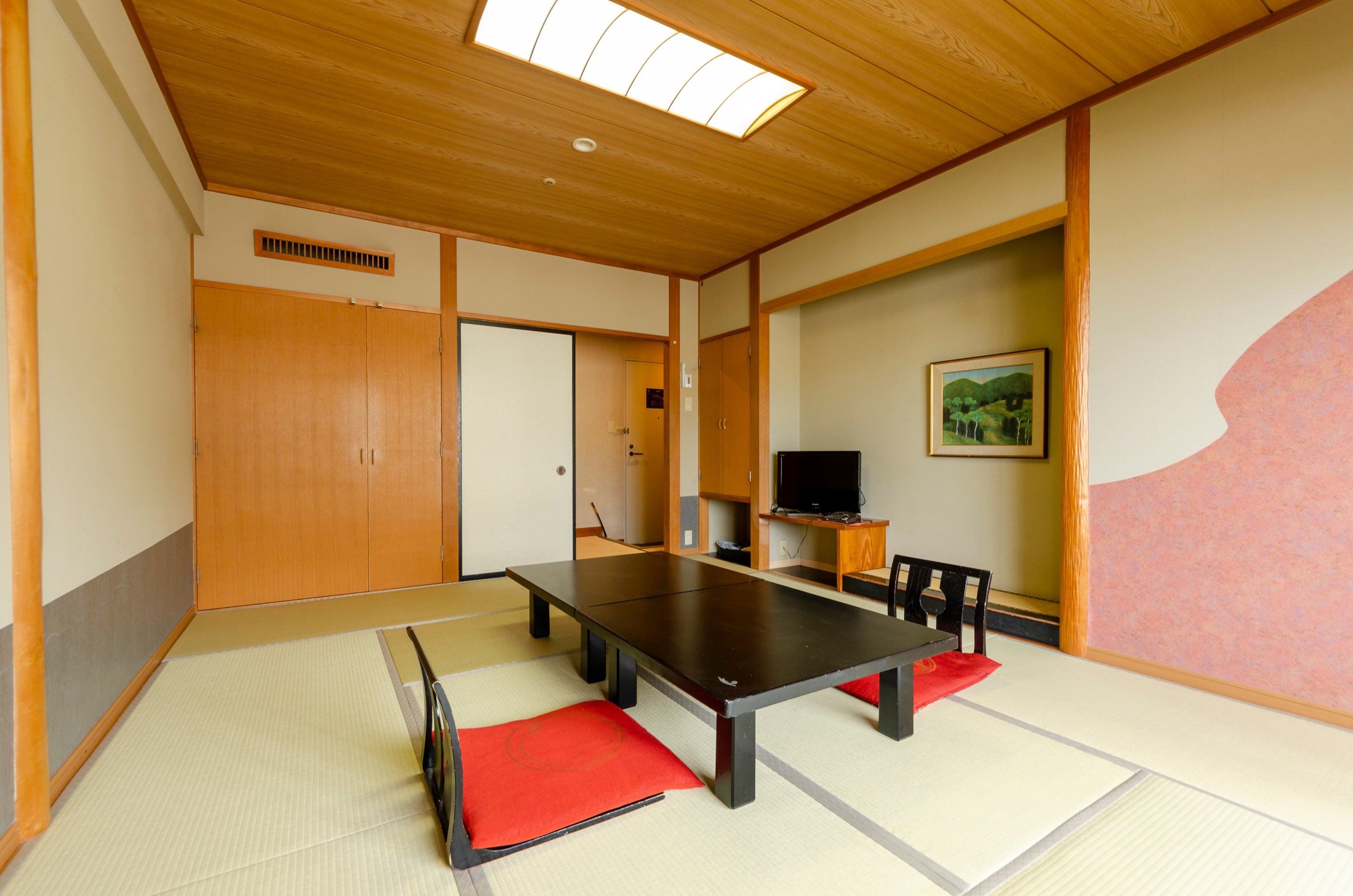 セントラル・イースト館　和室10畳又は12畳