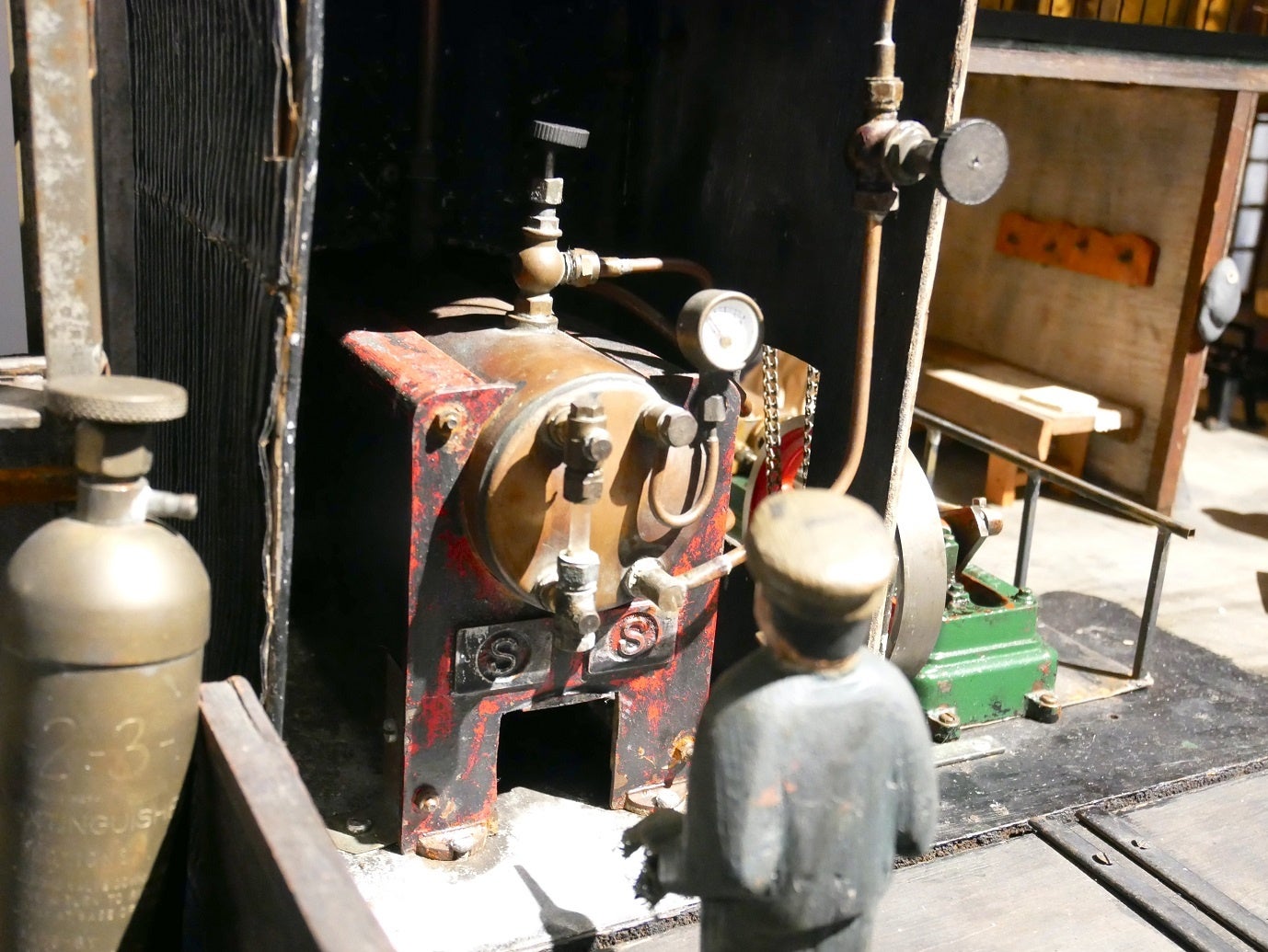 《英国の鉄工場》 箱根ドールハウス美術館蔵 ＿画像その２