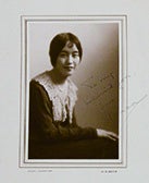 婚約時代に互いに贈ったポートレート