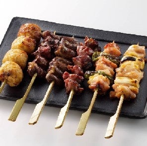 母家／炭火焼き鳥詰め合わせ（塩）　 6本入1,555円