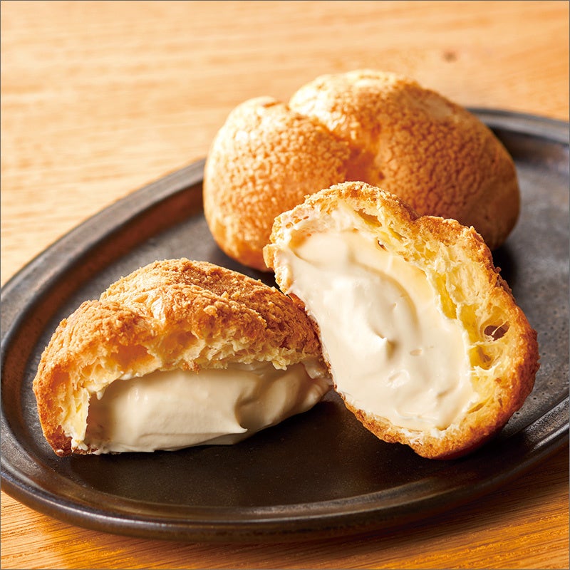 札幌　プティ・シェーヴル北海道／やぎミルクのシュークリーム（1個）350円　※各日限定400個