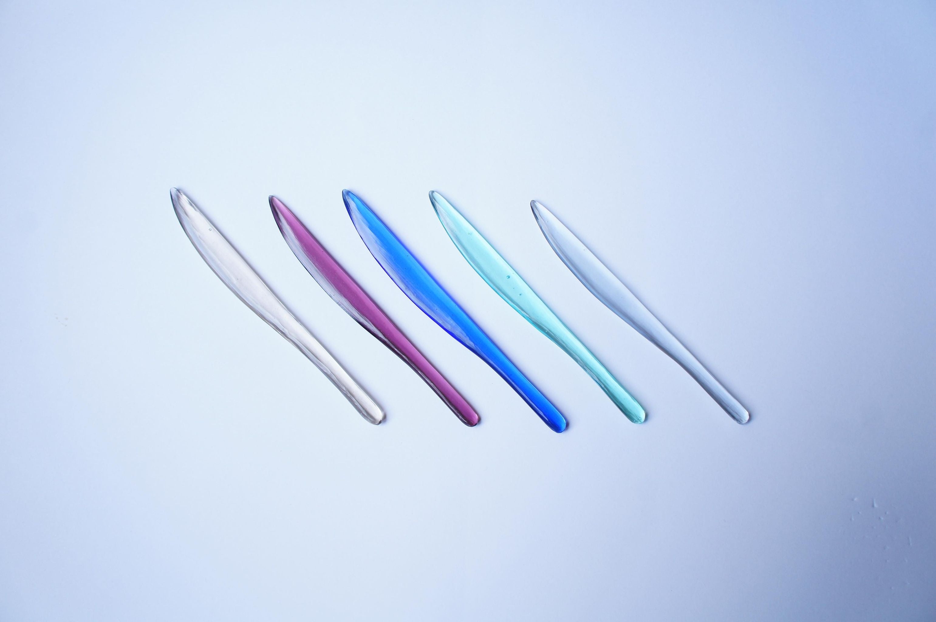 佐々木翔子「硝子菓子切りカラー」