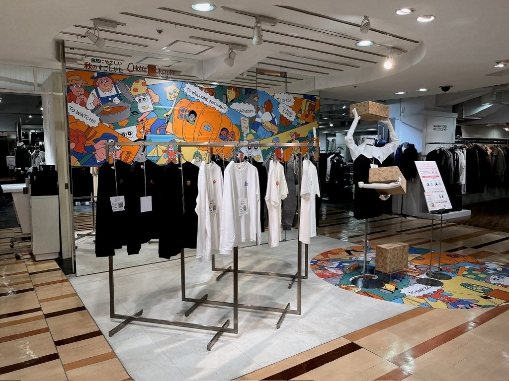 ジュン・オソン×西武そごう オリジナルデザイングッズ販売(e.デパート限定)売場の様子