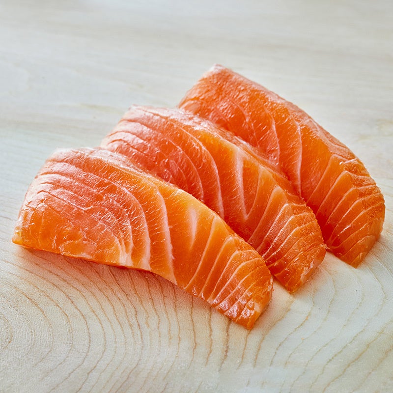 山金／木更津おかそだちサーモン（養殖・刺身用）８切入　680円