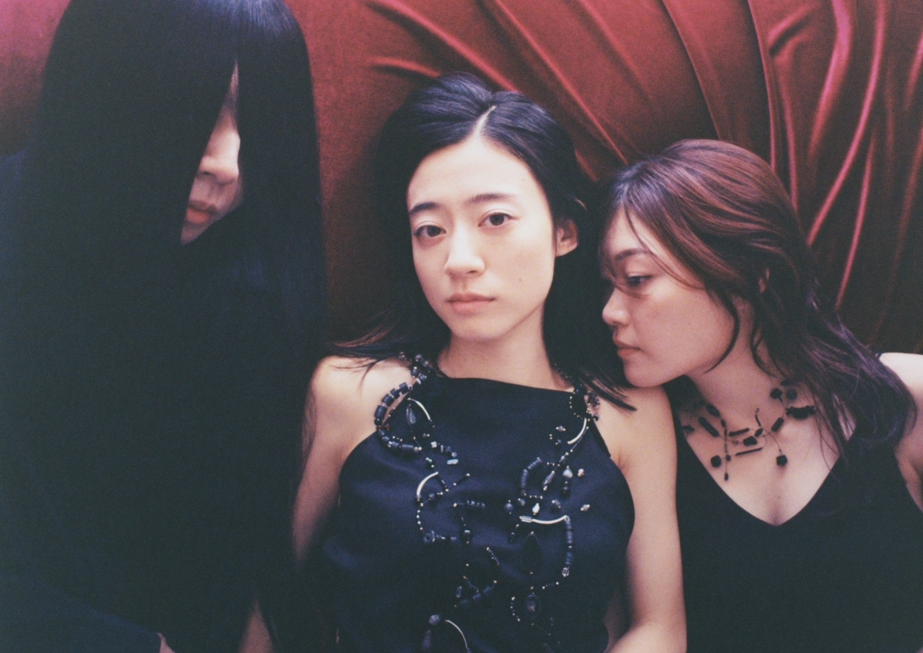 羊文学」 LIVE SPOTが西武渋谷店に出現！ | 株式会社そごう・西武の