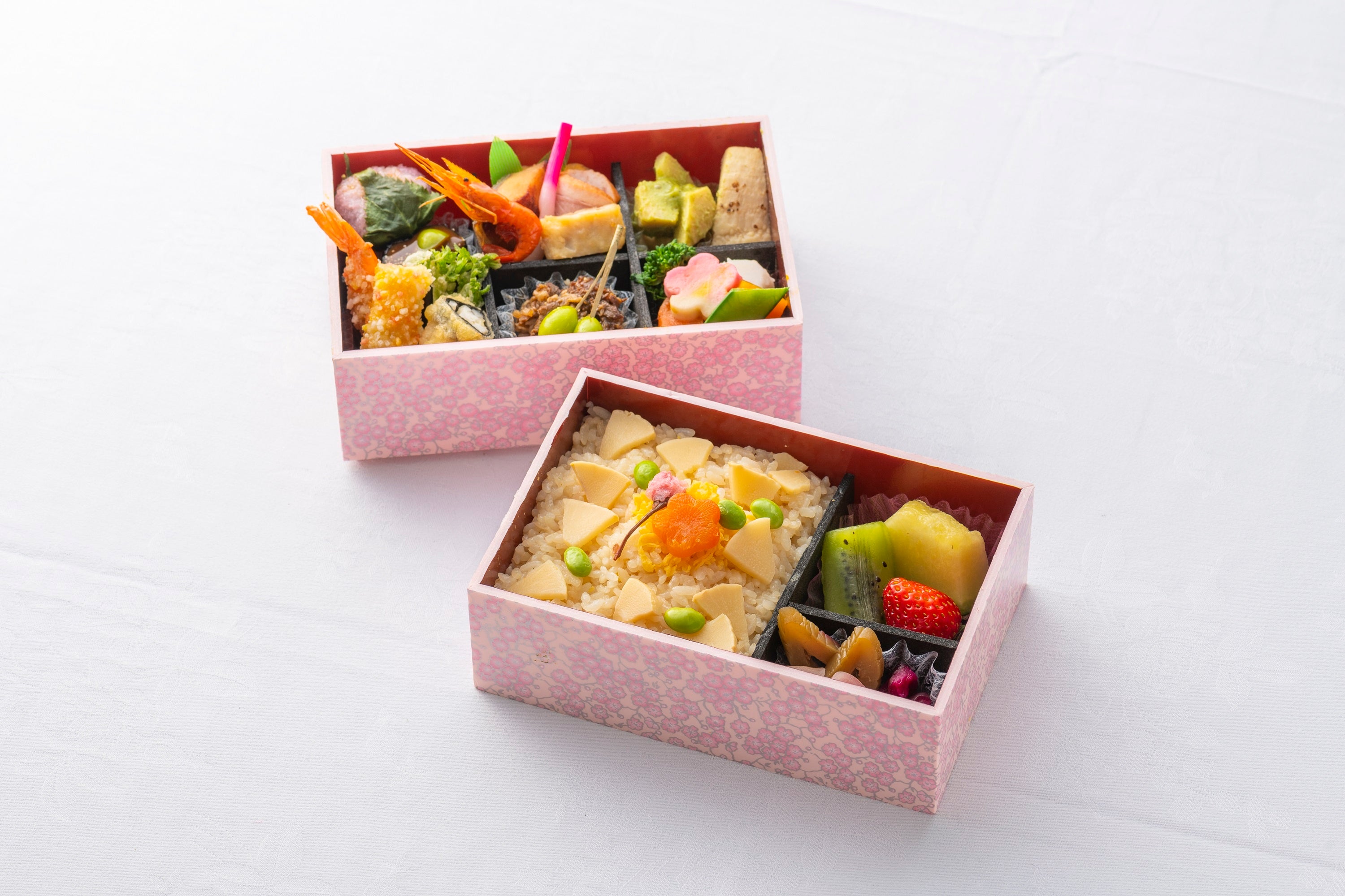 4年ぶり、行動制限のないお花見が復活／贅沢お花見弁当や大人数向け