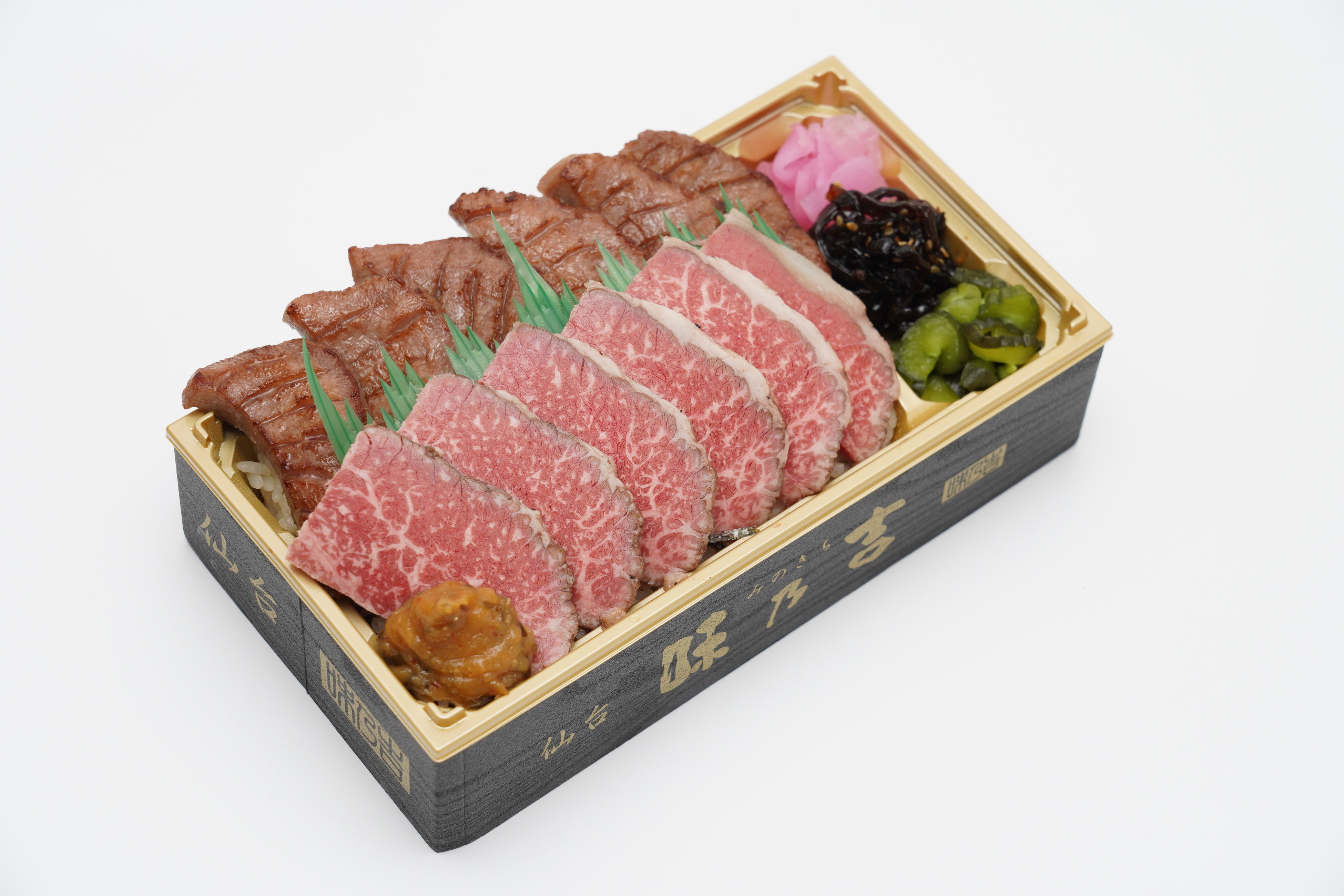 ［仙台市］仙台味乃吉／低温仕上げ仙台牛ステーキと厚切り牛たん弁当（1折）3,001円　各日限定50折