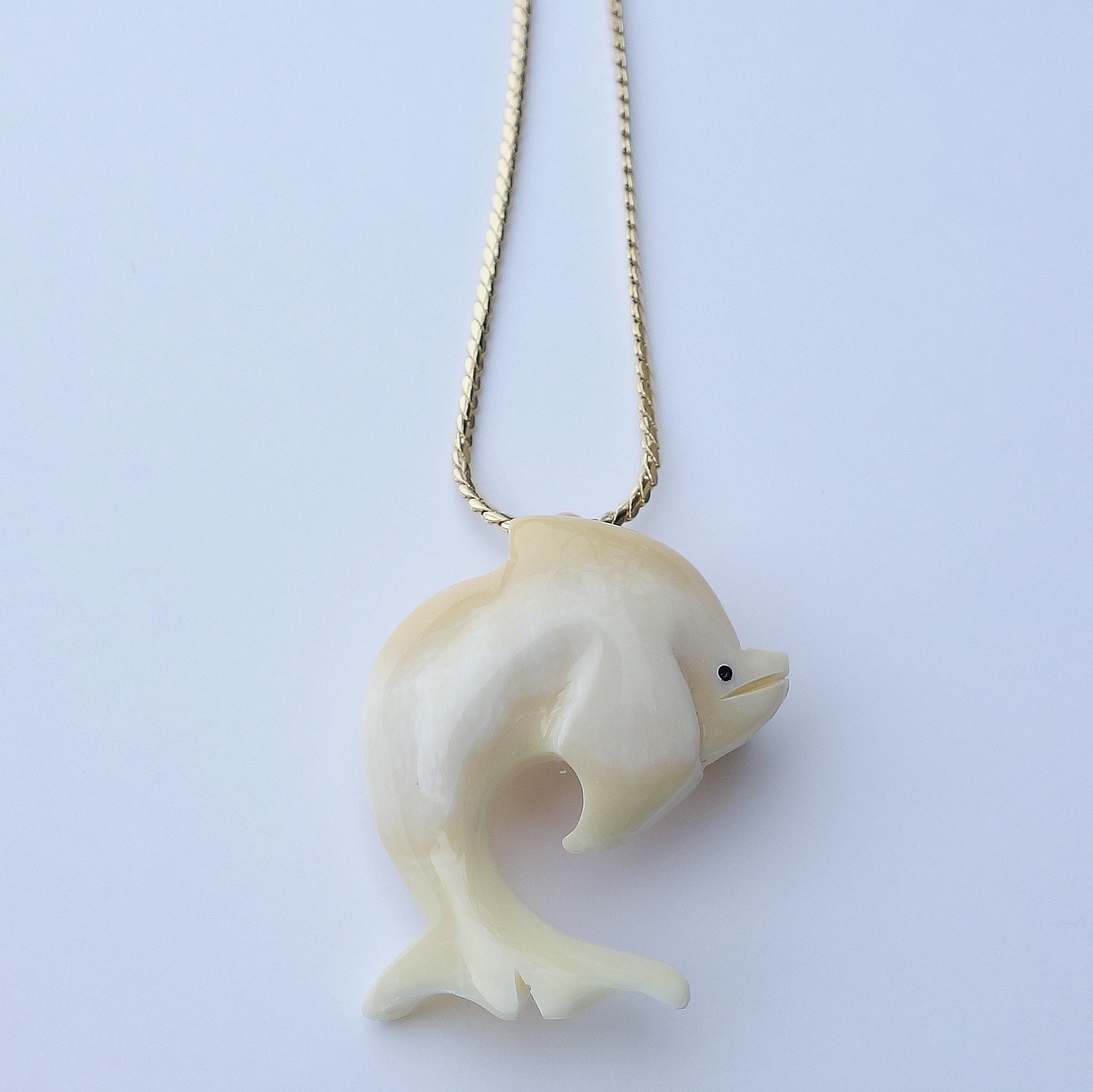 ［石巻市］吉村正一商店／イルカ彫 ブローチ兼用ペンダント　41,800円　限定3点