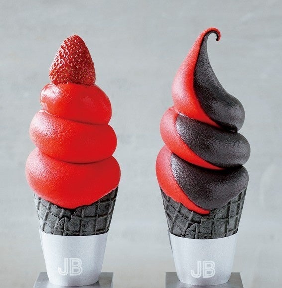 いちごの果汁感たっぷりのジューシーなソフトクリーム。