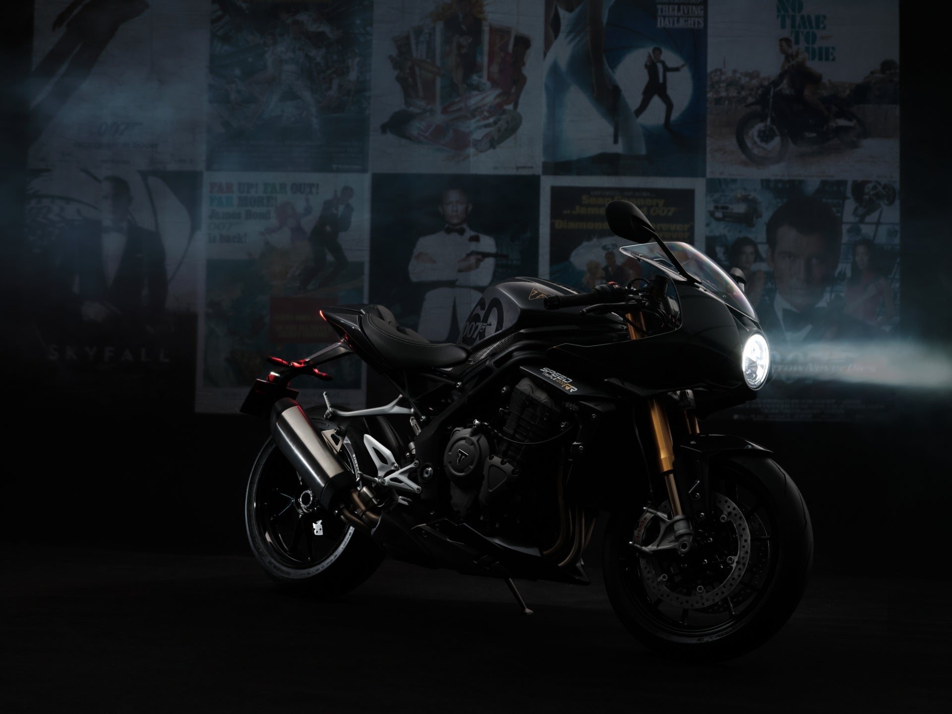 SPEED TRIPLE 1200 RR BOND EDITION | トライアンフモーターサイクルズ