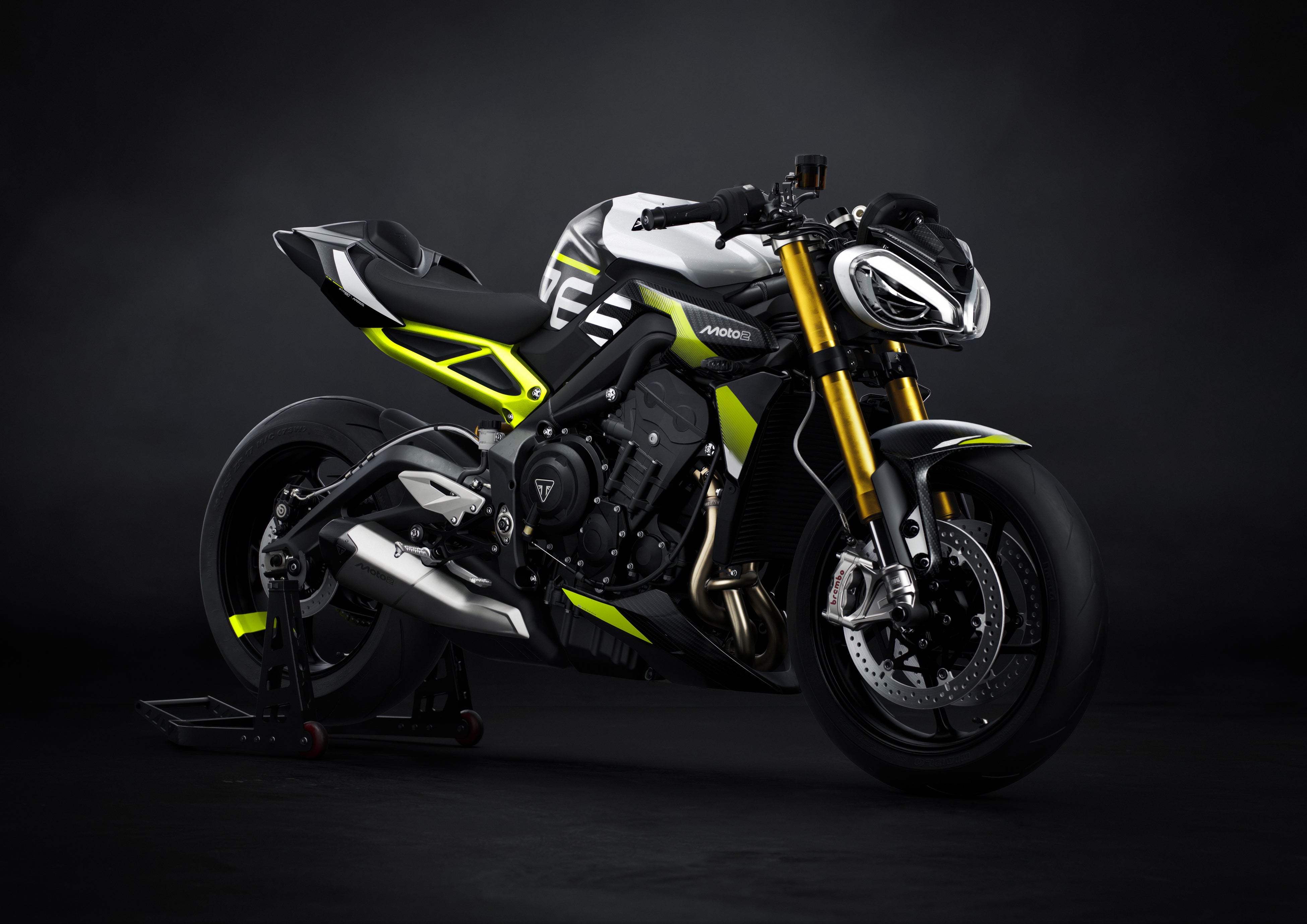 トライアンフから、STREET TRIPLE 765の新たな頂点となるRX、限定生産