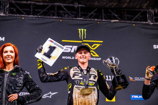 ディーコン・デンノが、SMX Next スーパークロス AMAナショナル選手権でチャンピオンに輝く ディーコン・デンノが、SMX Next スーパークロス AMAナショナル選手権でチャンピオンに輝く