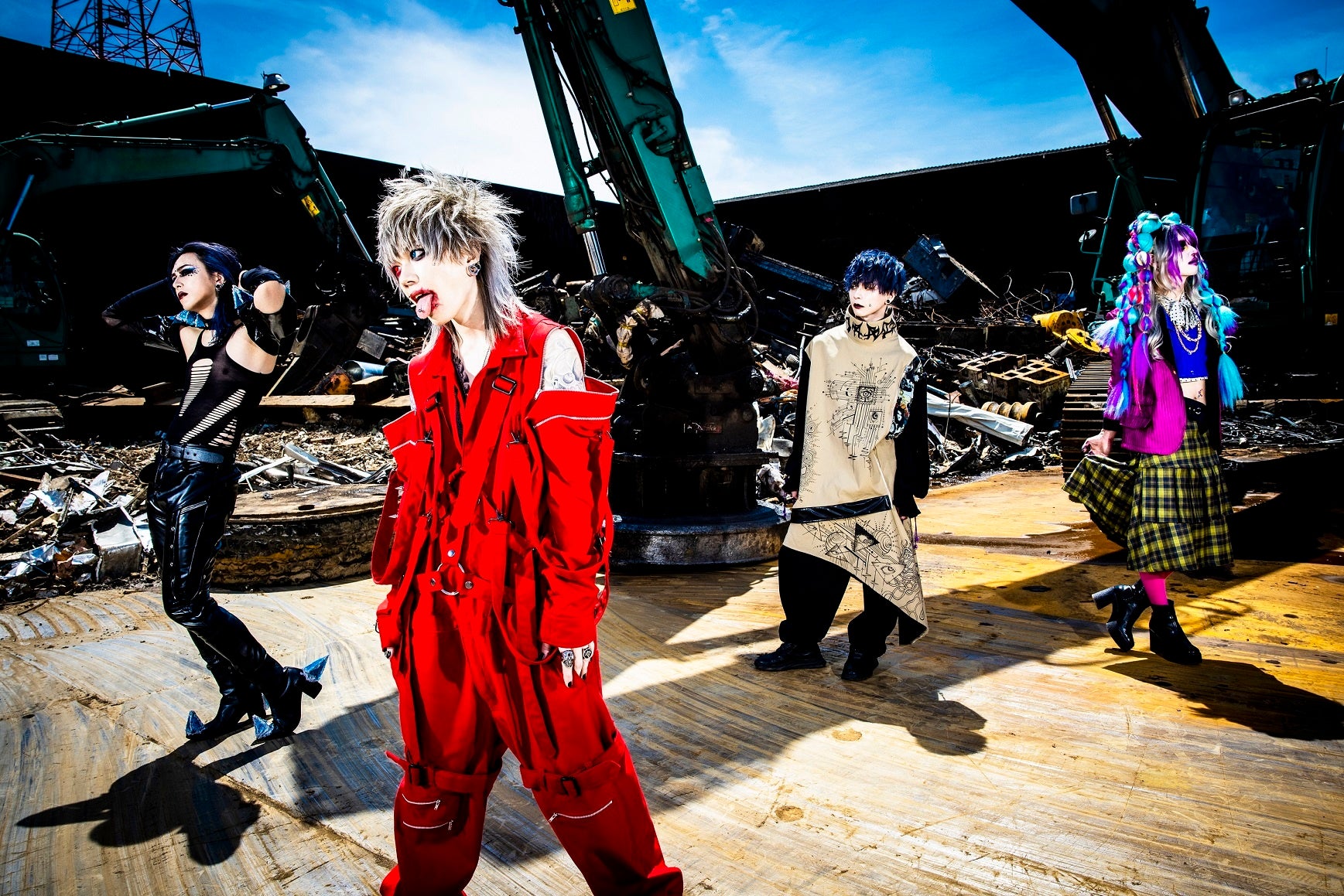 邦楽 MAGUMA MC's / MASSIVE Amazon.co.jp: MASSIVE: ミュージック｜邦楽