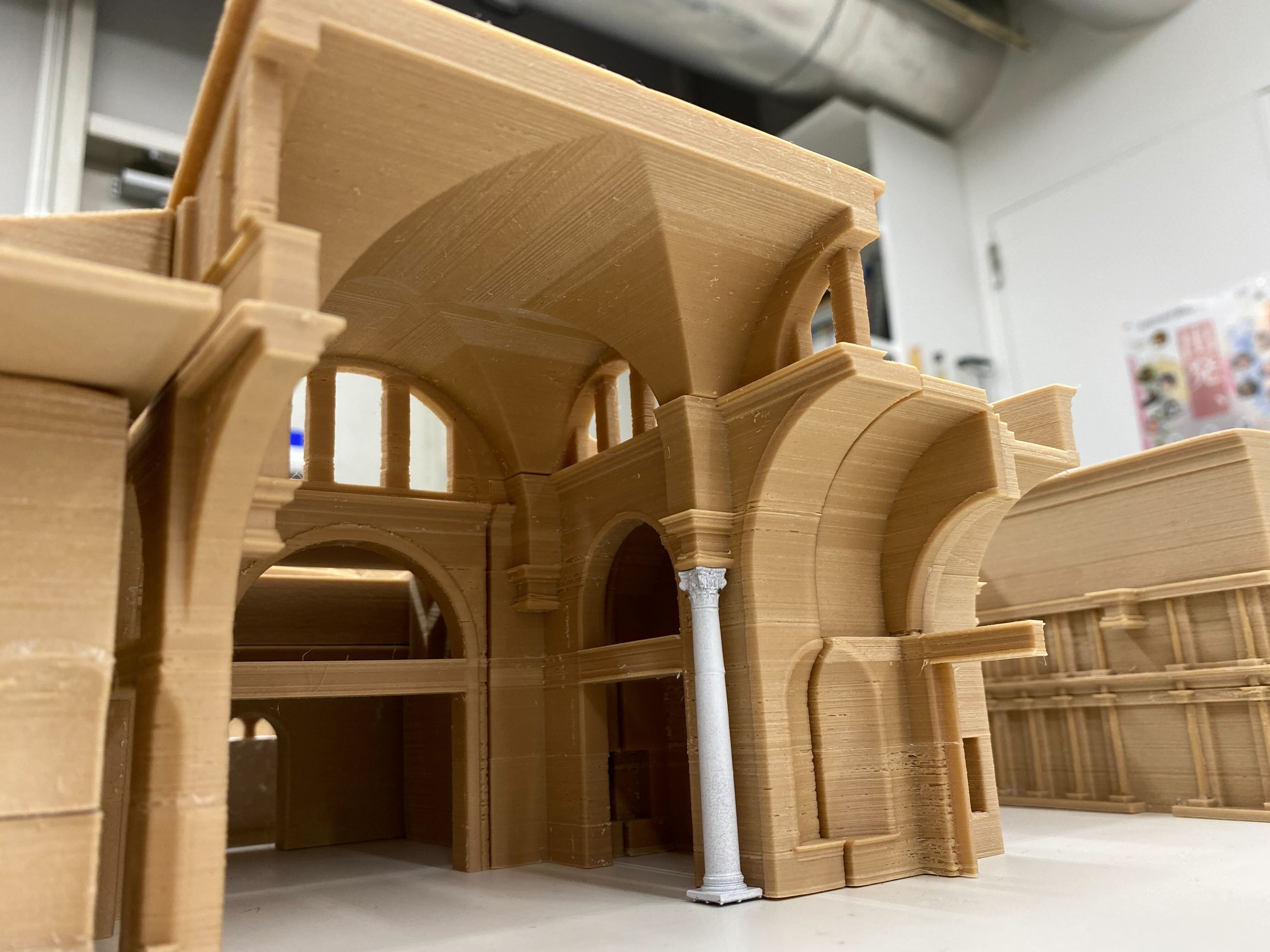 『テルマエ・ロマエ』模型（制作中・部分）©ヤマザキマリ／東京造形大学 