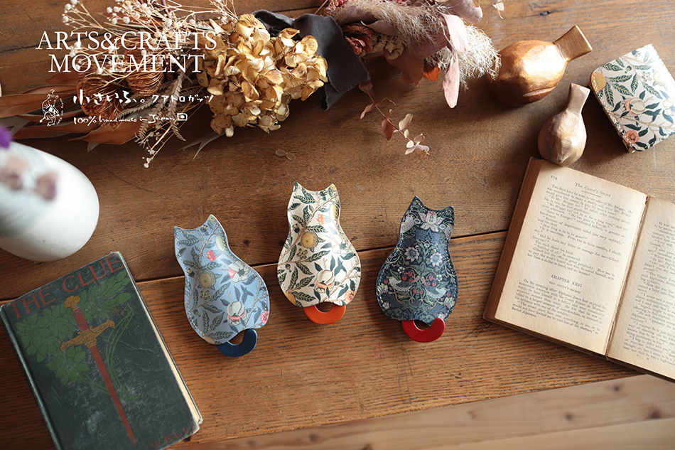 猫足＆ガラスのヴィクトリアン小物入れ 猫足＆ガラスのヴィクトリアン