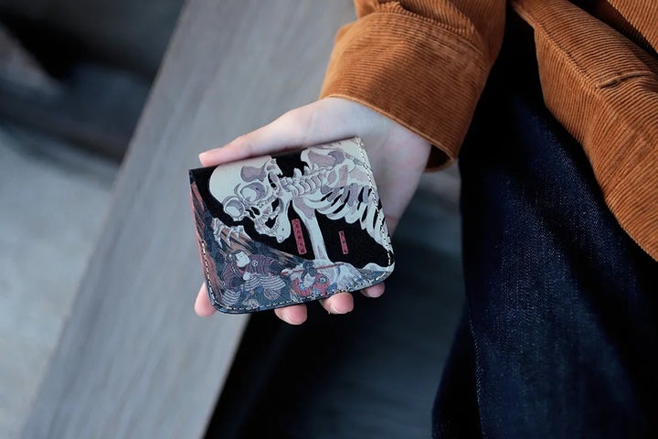 浮世絵師・歌川国芳の名作「相馬の古内裏」が、本革のミニ財布に!妖怪 浮世絵師・歌川国芳の名作「相馬の古内裏」が、本革のミニ財布に!妖怪