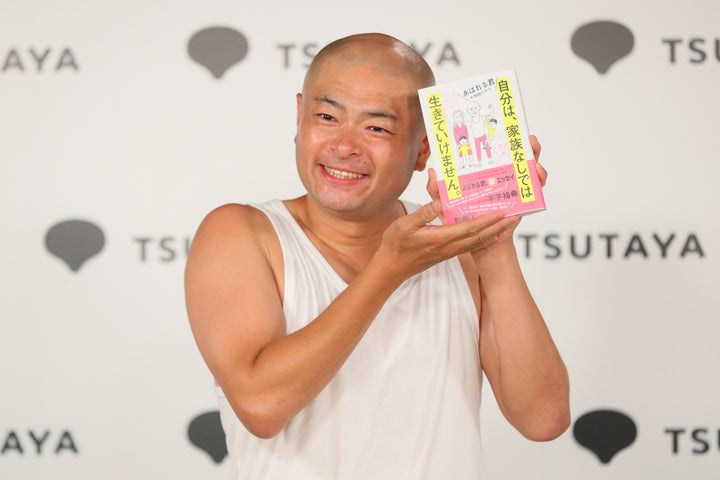 あばれる君、110名超ファンと交流!初エッセイ刊行記念サイン会 あばれる君、110名超ファンと交流!初エッセイ刊行記念サイン会