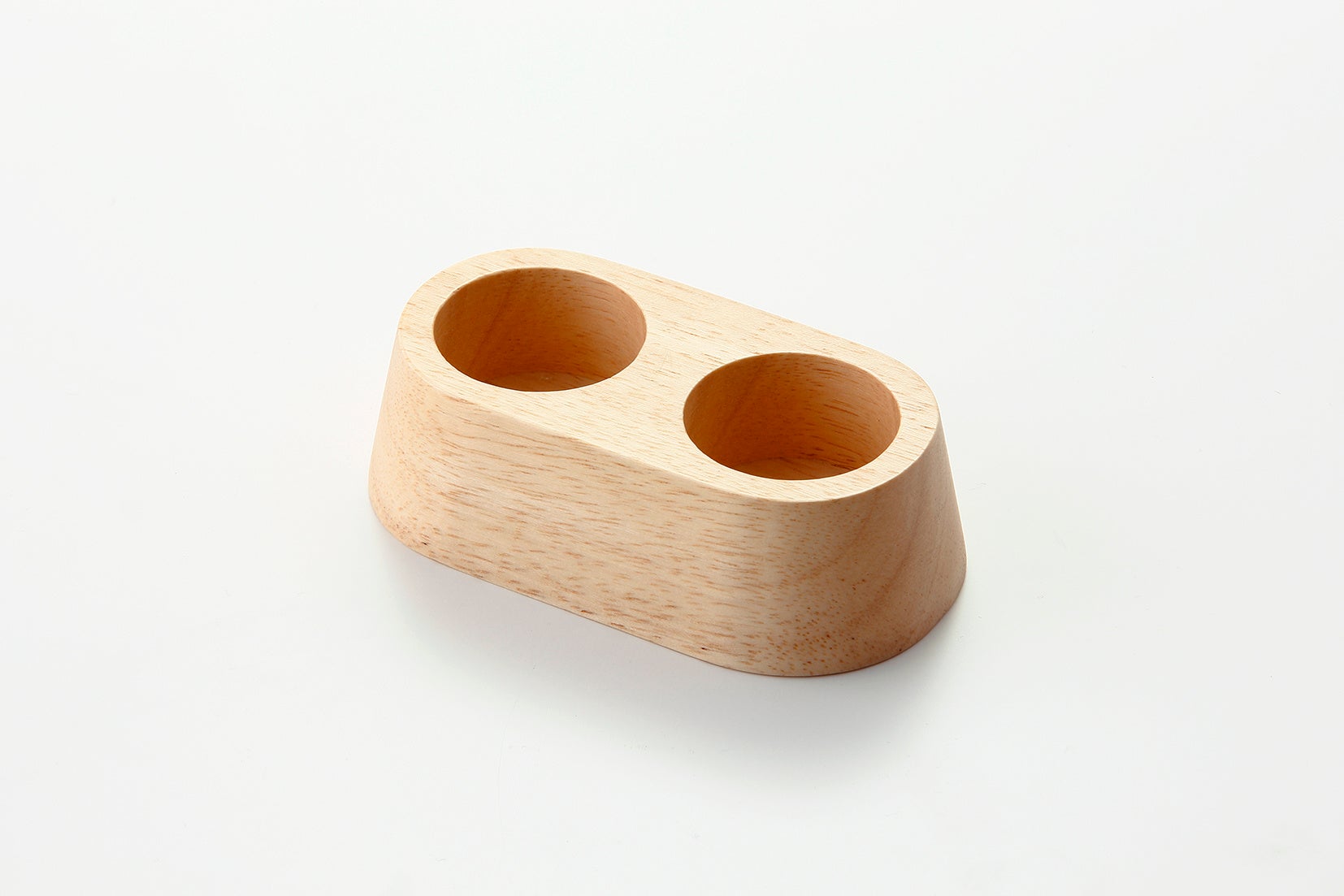 グラインダー部に残る細かな胡椒や塩がテーブルなどに散らかって汚れないよ う、専用スタンドが付いています。