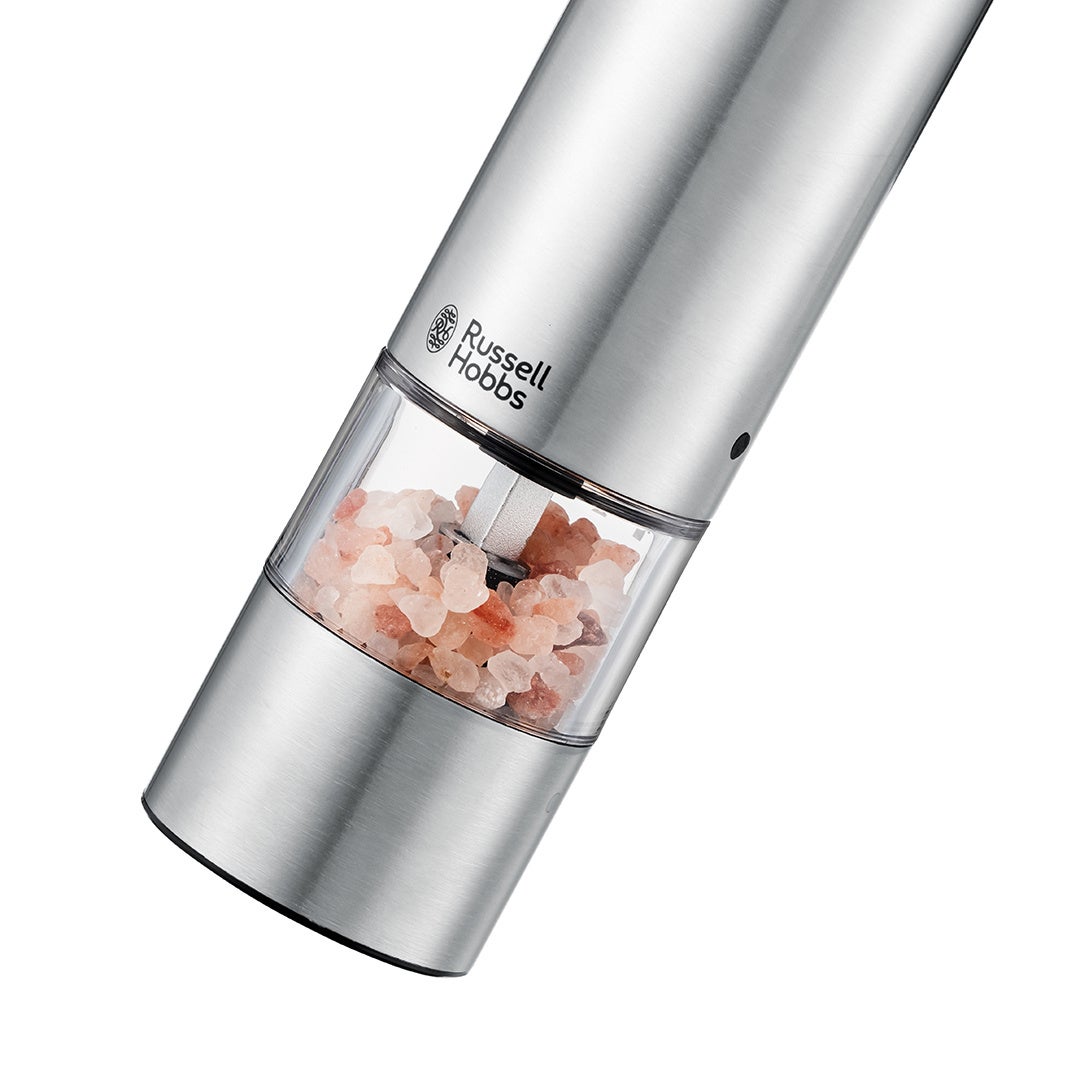 ★残量が見やすい透明なキャビン は、容量が従来の7933JPよりも約 2割アップしました。（※） また、広めの充填口により、塩や 胡椒が充填しやすくなりました。 ※当社調べ。内容物によって多少 の充填量が変わります。