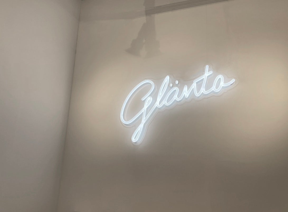 大阪店のほか、吉祥寺店・下北沢店・鎌倉店・鎌倉Work Shop店・川越 鐘つき通り店・川越 蔵のまち店・京都店を展開