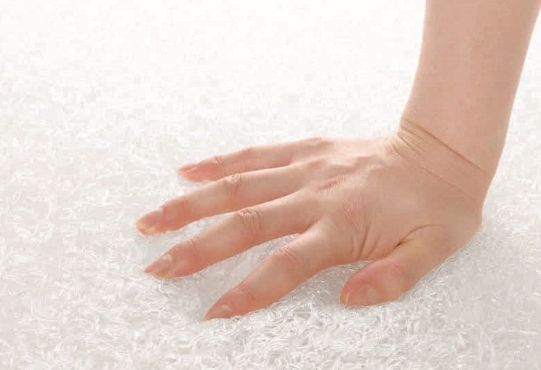 ▲ カバーと中材を分解し、容易にリサイクル・リユースが可能