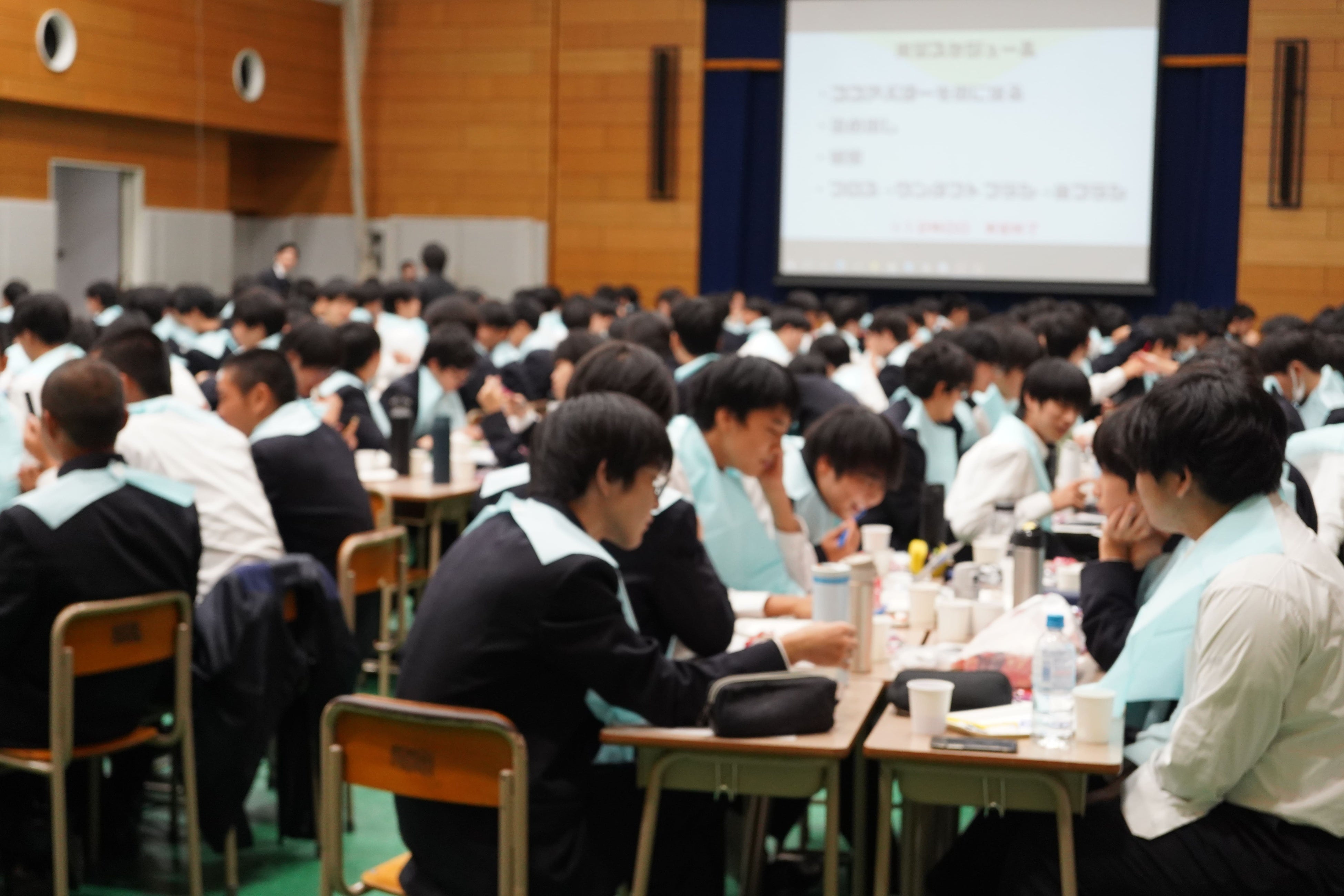 11月4日、正則学園高等学校でオーラルケア教室開催